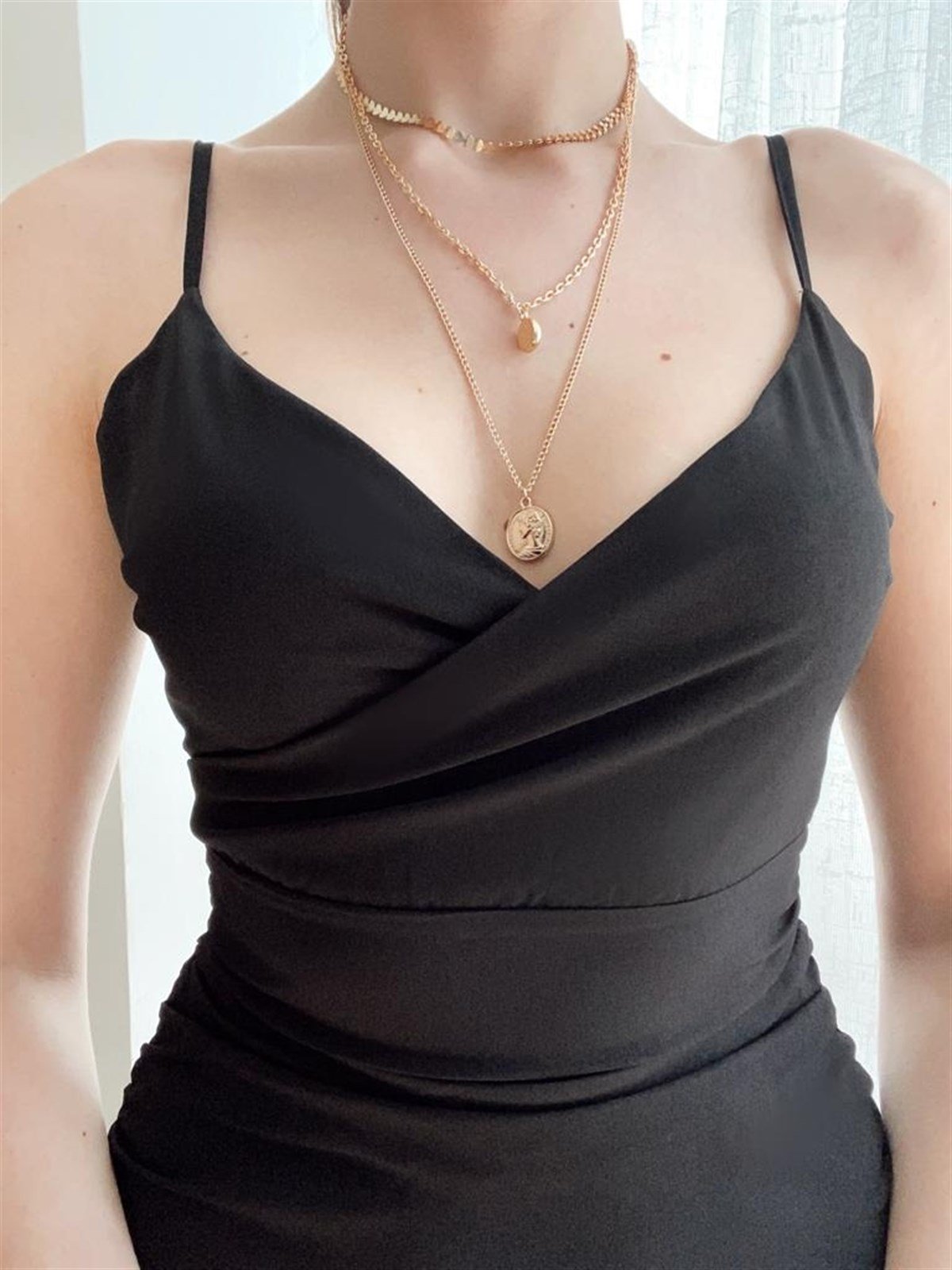 Askı Detay Eteği Fırfırlı Elbise - SİYAH