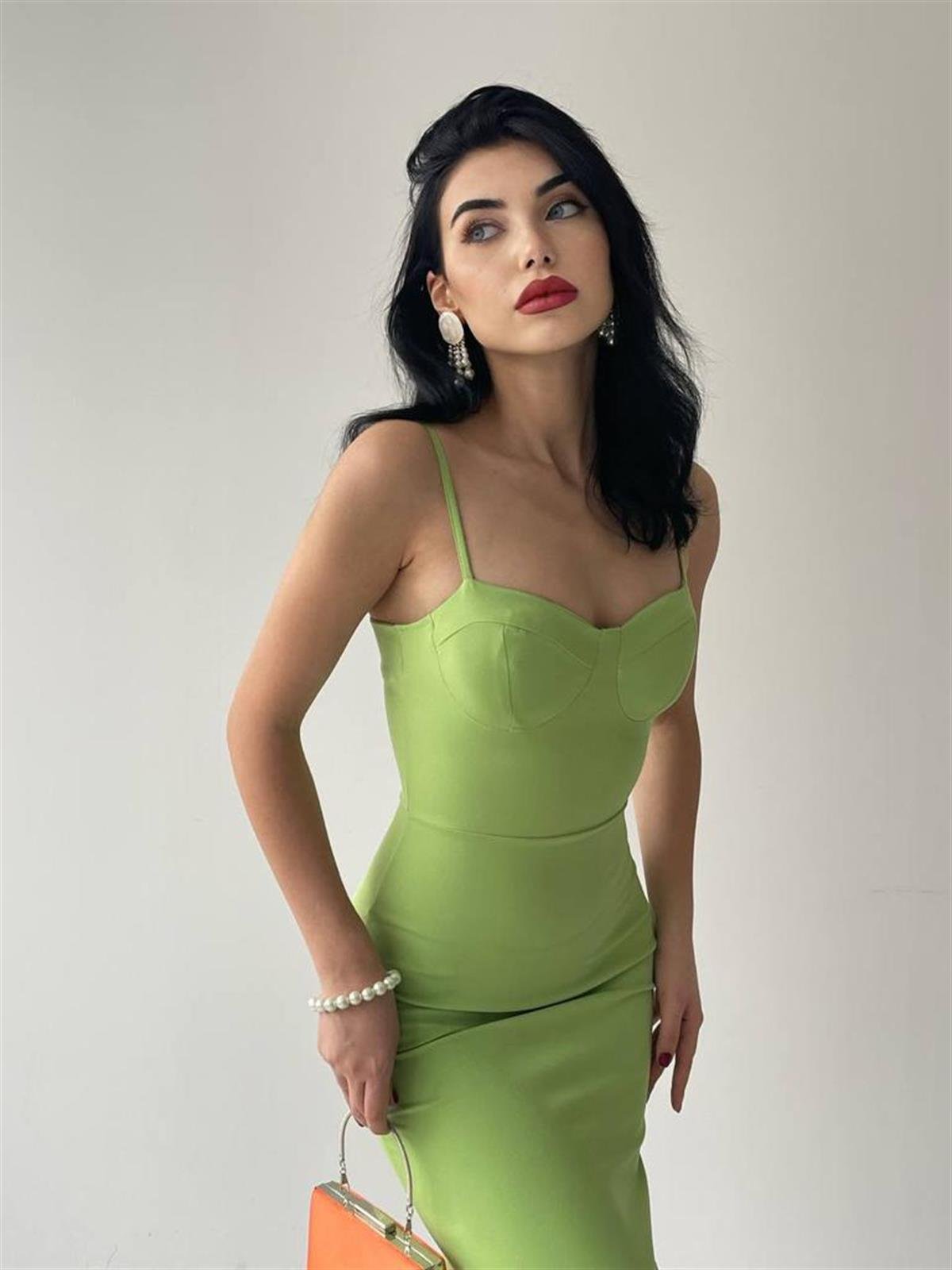 Askı Detay Etek Ucu Kıvrımlı Midiboy Kadın Elbise - FISTIK YEŞİLİ