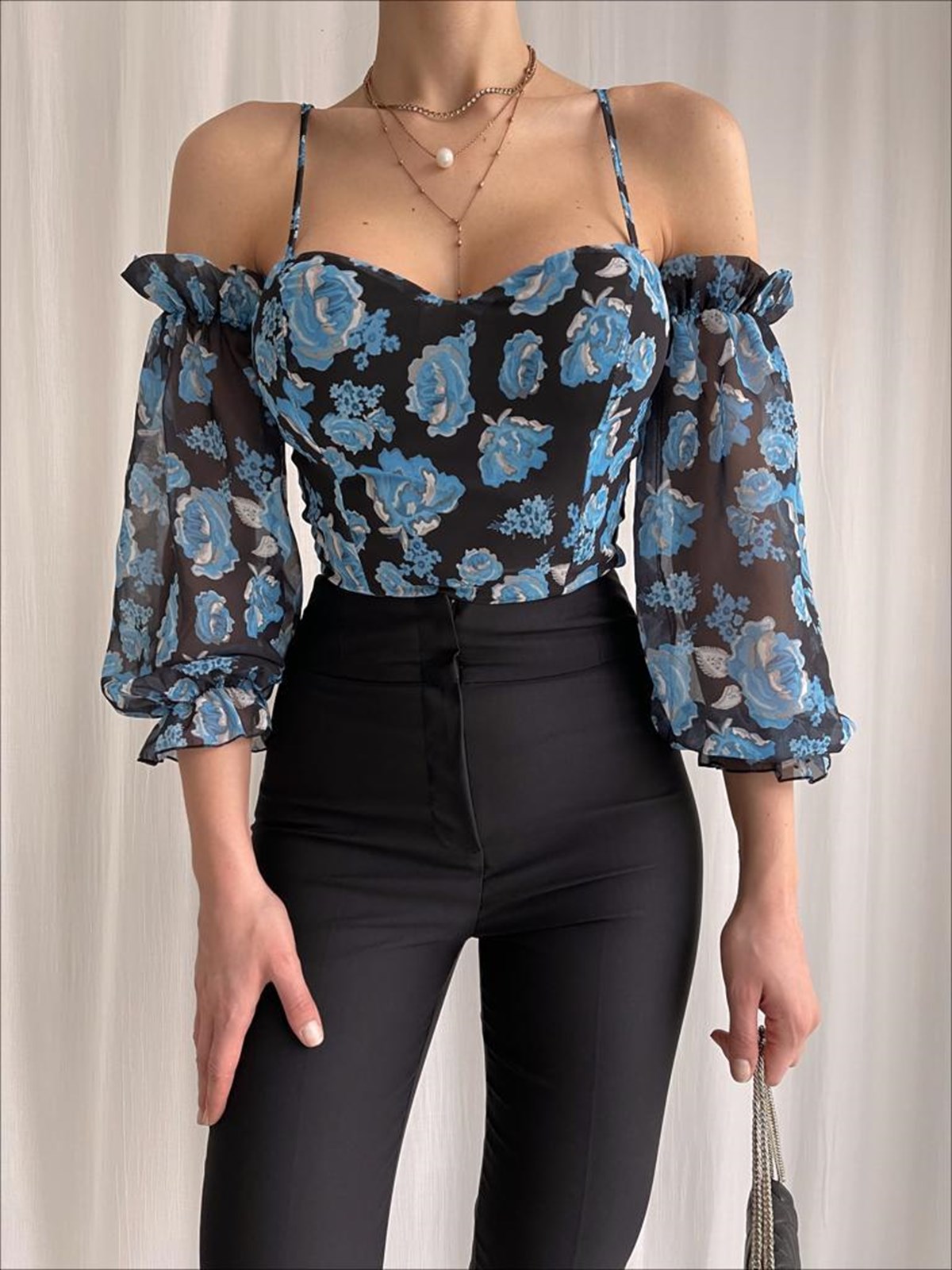 Askı Kol Detay Şifon Bluz - MAVİ