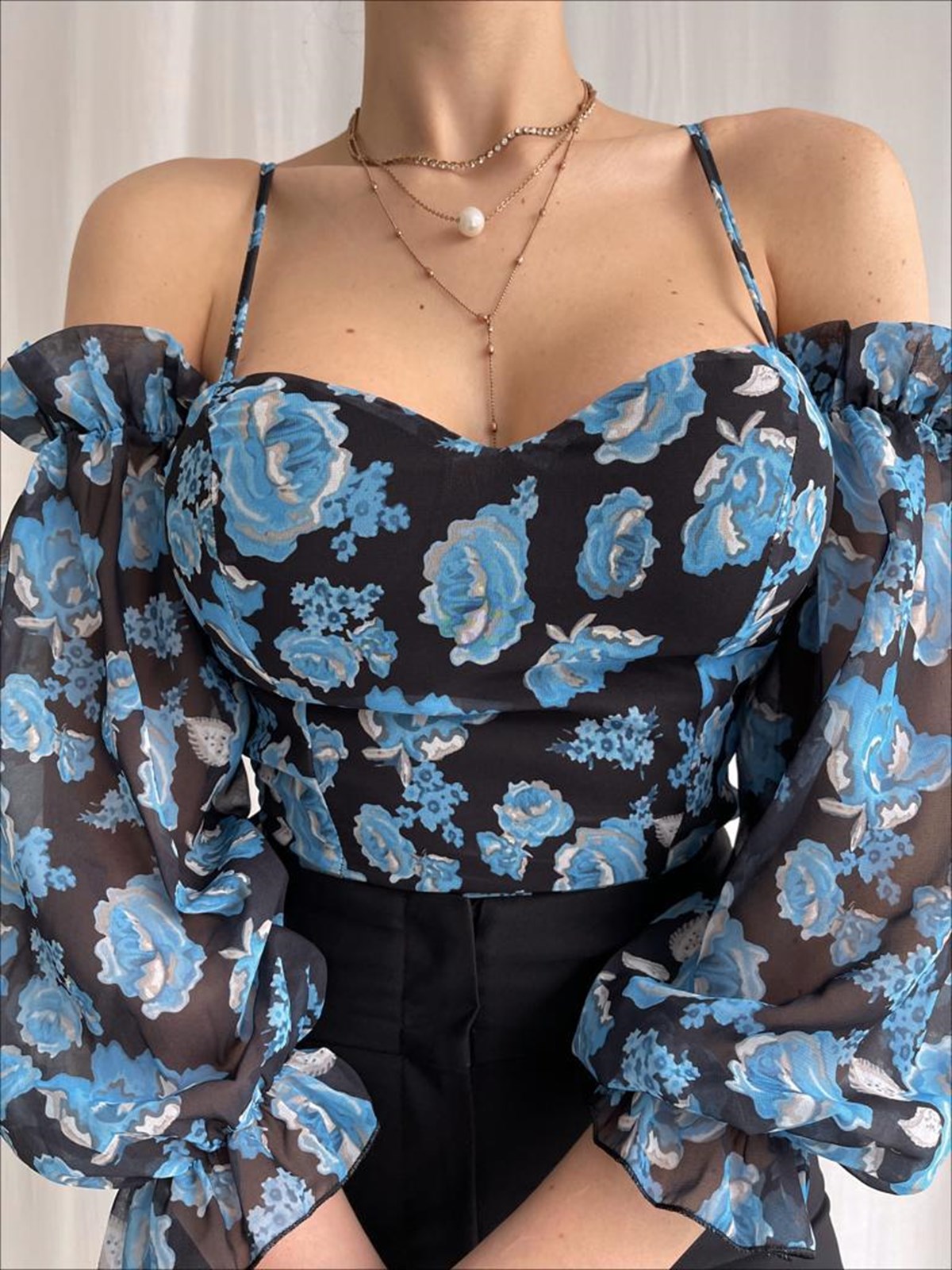 Askı Kol Detay Şifon Bluz - MAVİ