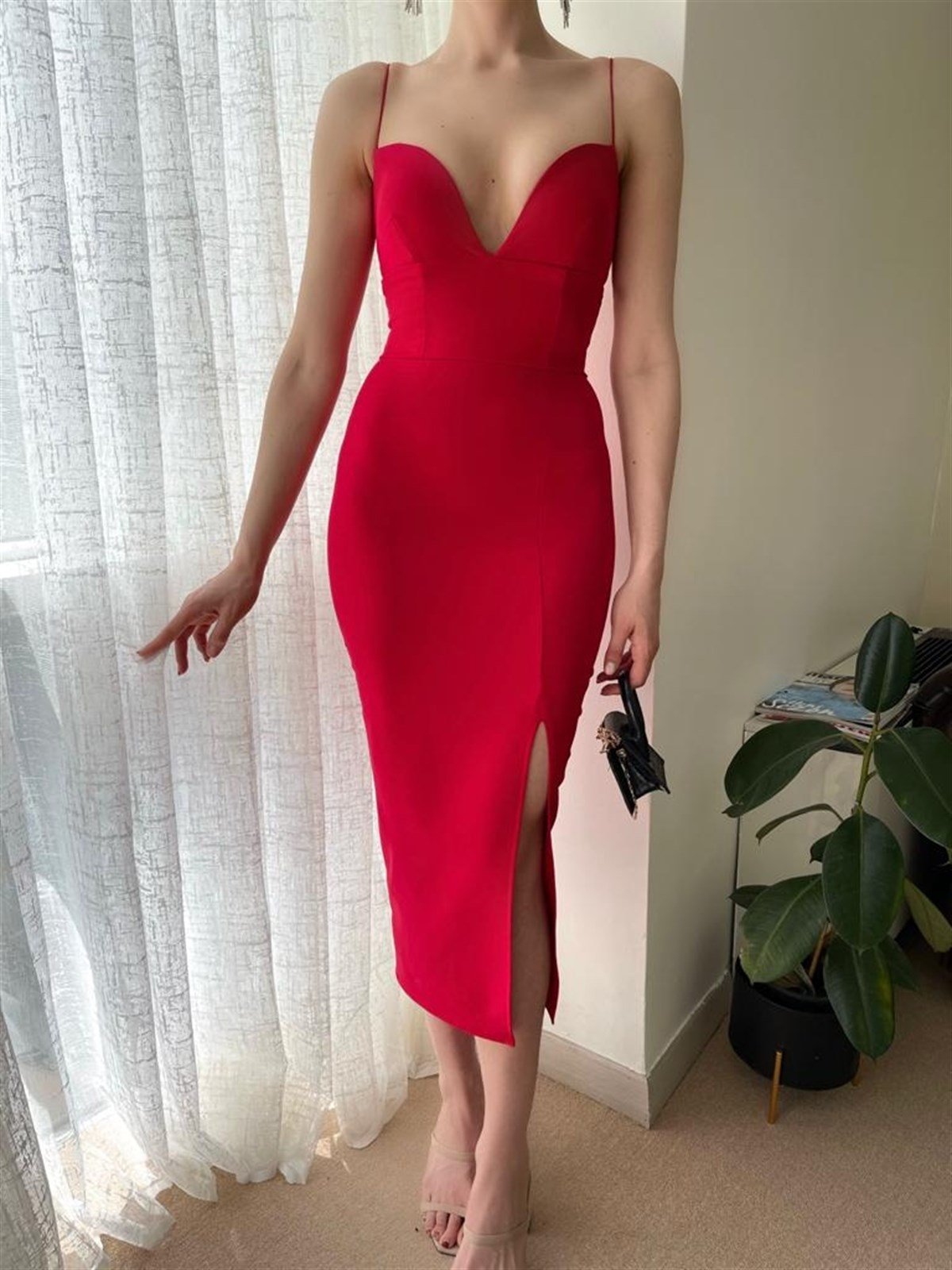 Askılı Yırtmaç Detay Abiye Elbise - KIRMIZI