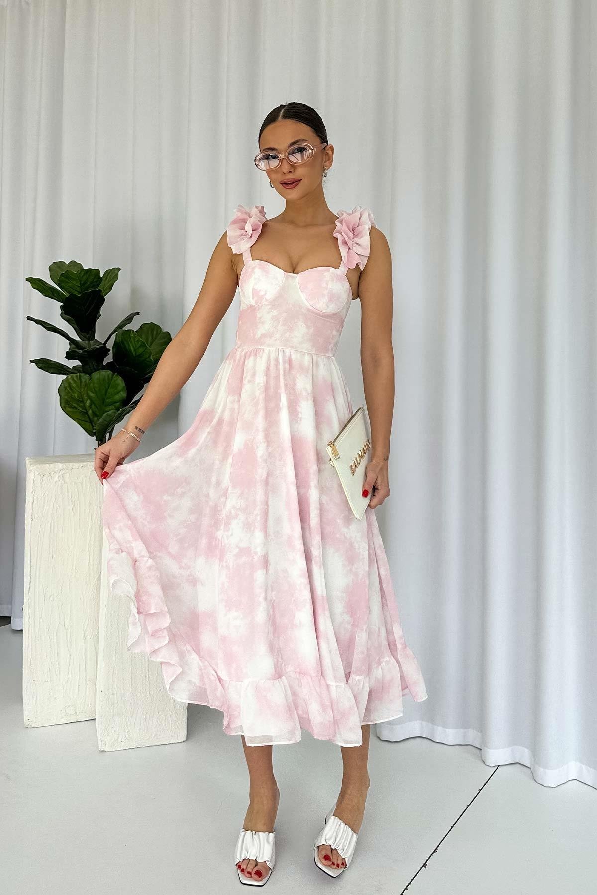 Askısı Fırfır Aksesuarlı Etek Ucu Volanlı Pembe Desenli Uzun Elbise