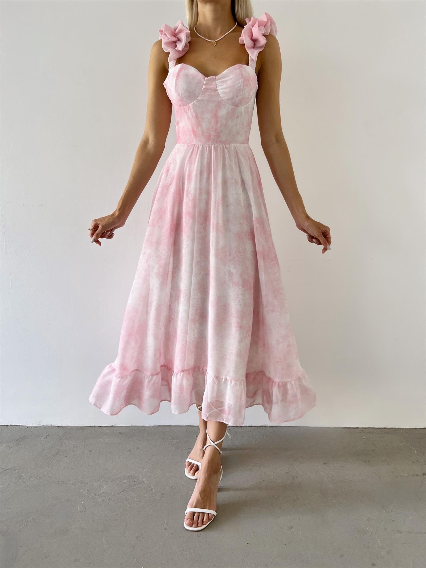 Askısı Fırfır Aksesuarlı Etek Ucu Volanlı Pembe Desenli Uzun Elbise