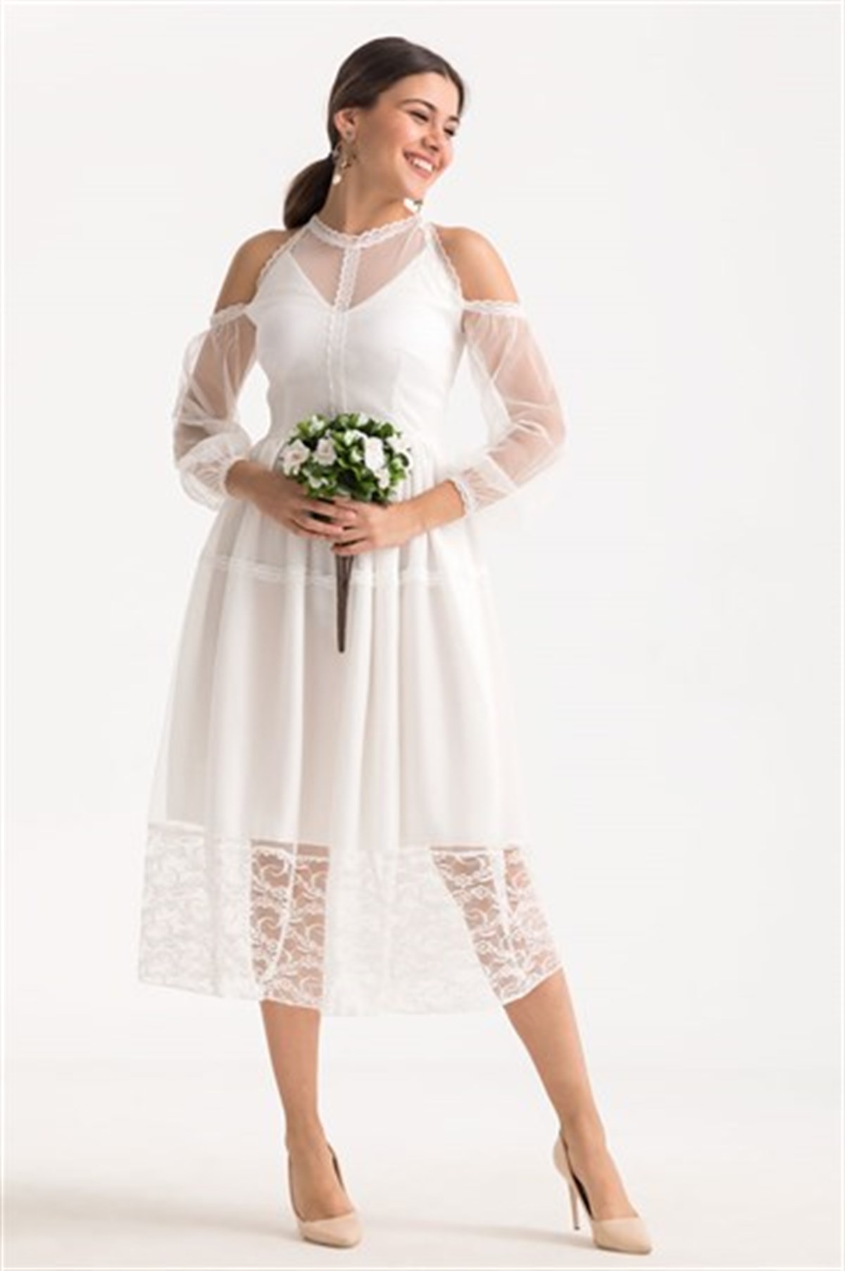 ASTARLI TÜL OMUZ AÇIK ELBİSE-BEYAZ