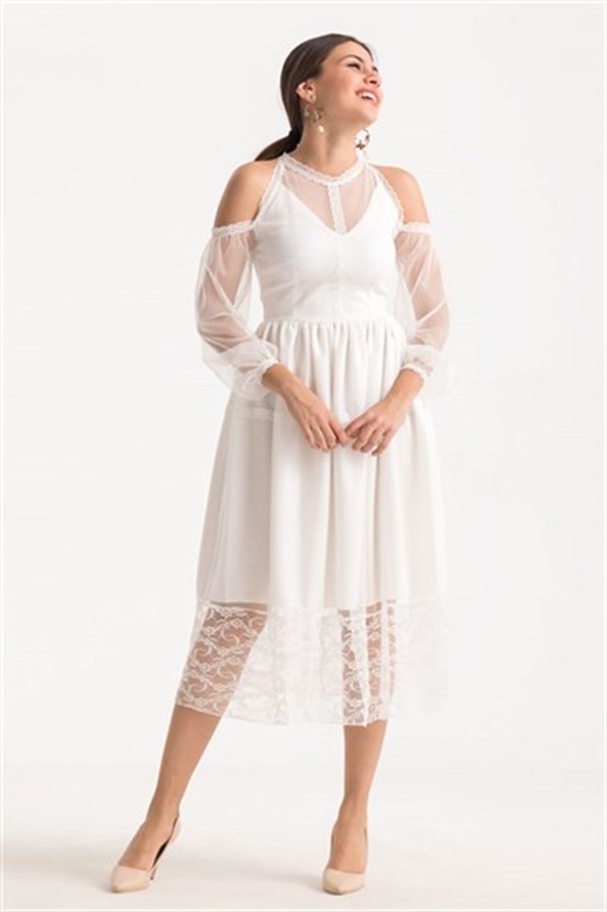 ASTARLI TÜL OMUZ AÇIK ELBİSE-BEYAZ