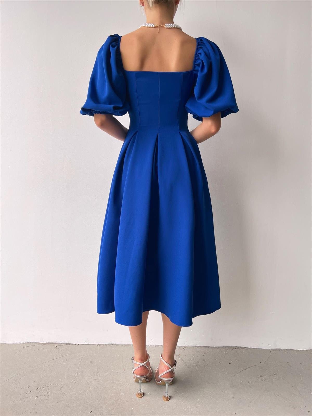 Balon Kol Kare Yaka Belden Oturtmalı Kadın Midi Elbise - SAKS MAVİ