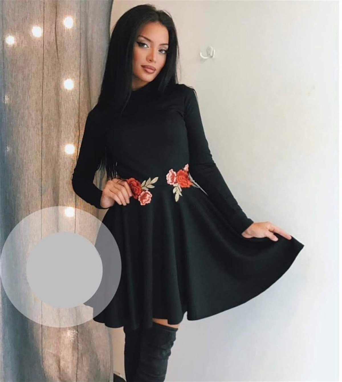 Beli Çiçek İşlemeli Triko Elbise -SİYAH