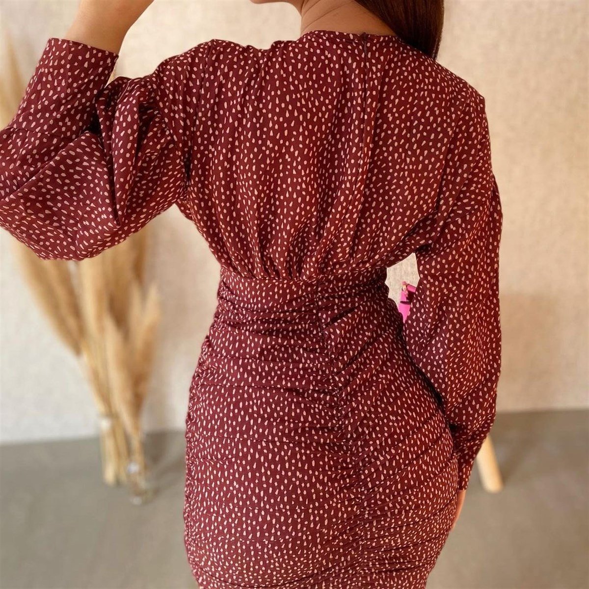 Benek Desenli Drapeli Uzun Kollu Mini Elbise  