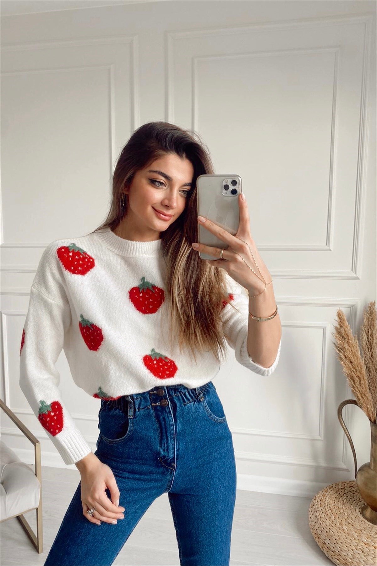 Bisiklet Yaka Çilek Desenli Kazak - EKRU