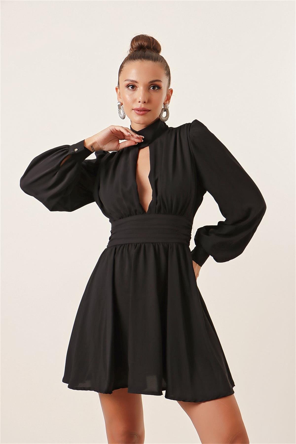 Boğazlı Derin V Yaka Düğmeli Kol Belden Oturtmalı Eteği Volanlı Kadın Mini Elbise - SİYAH