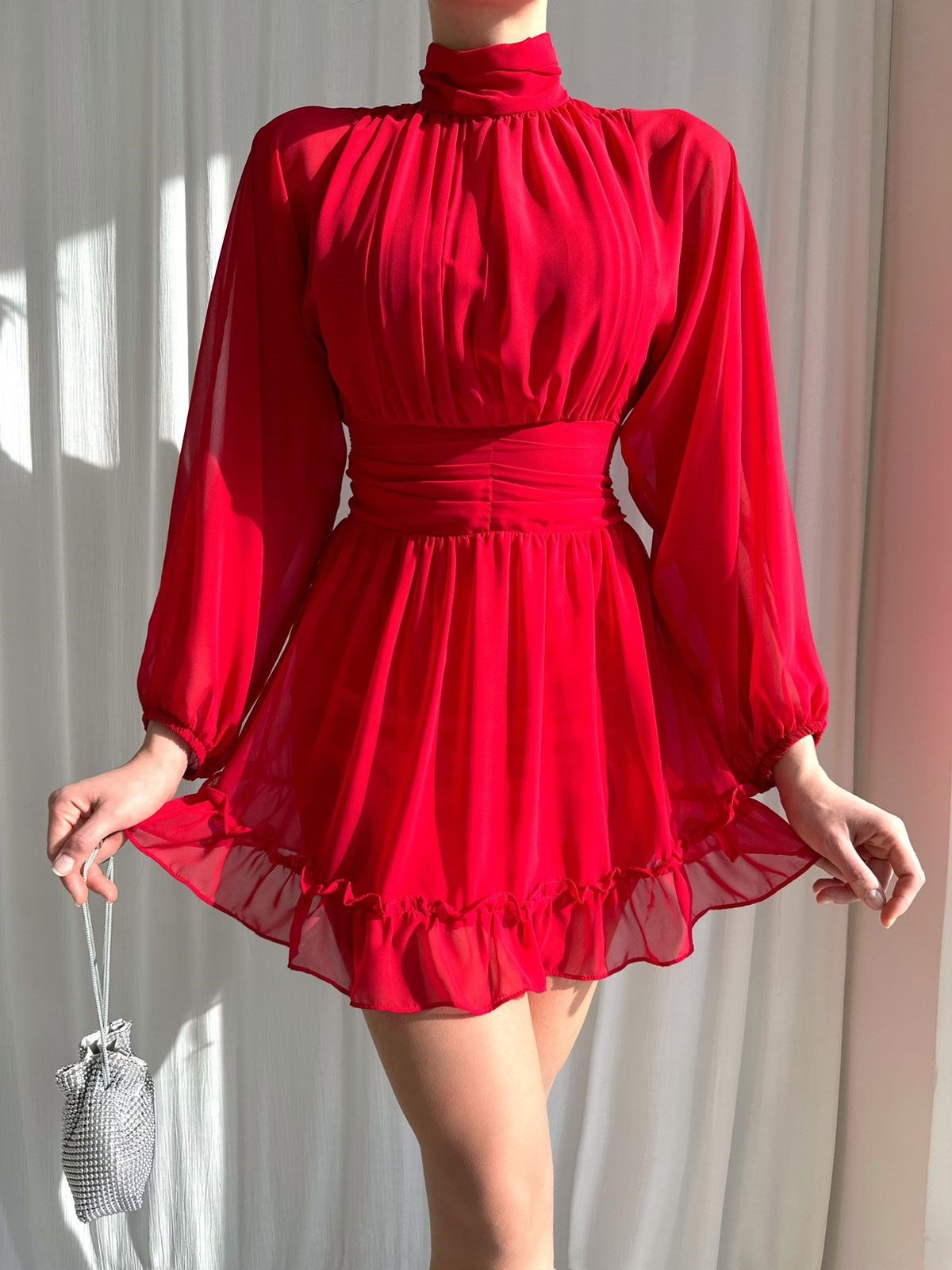 Boğazlı Etek Ucu Fırfırlı Uzun Tül Kol Şifon Kadın Elbise - KIRMIZI