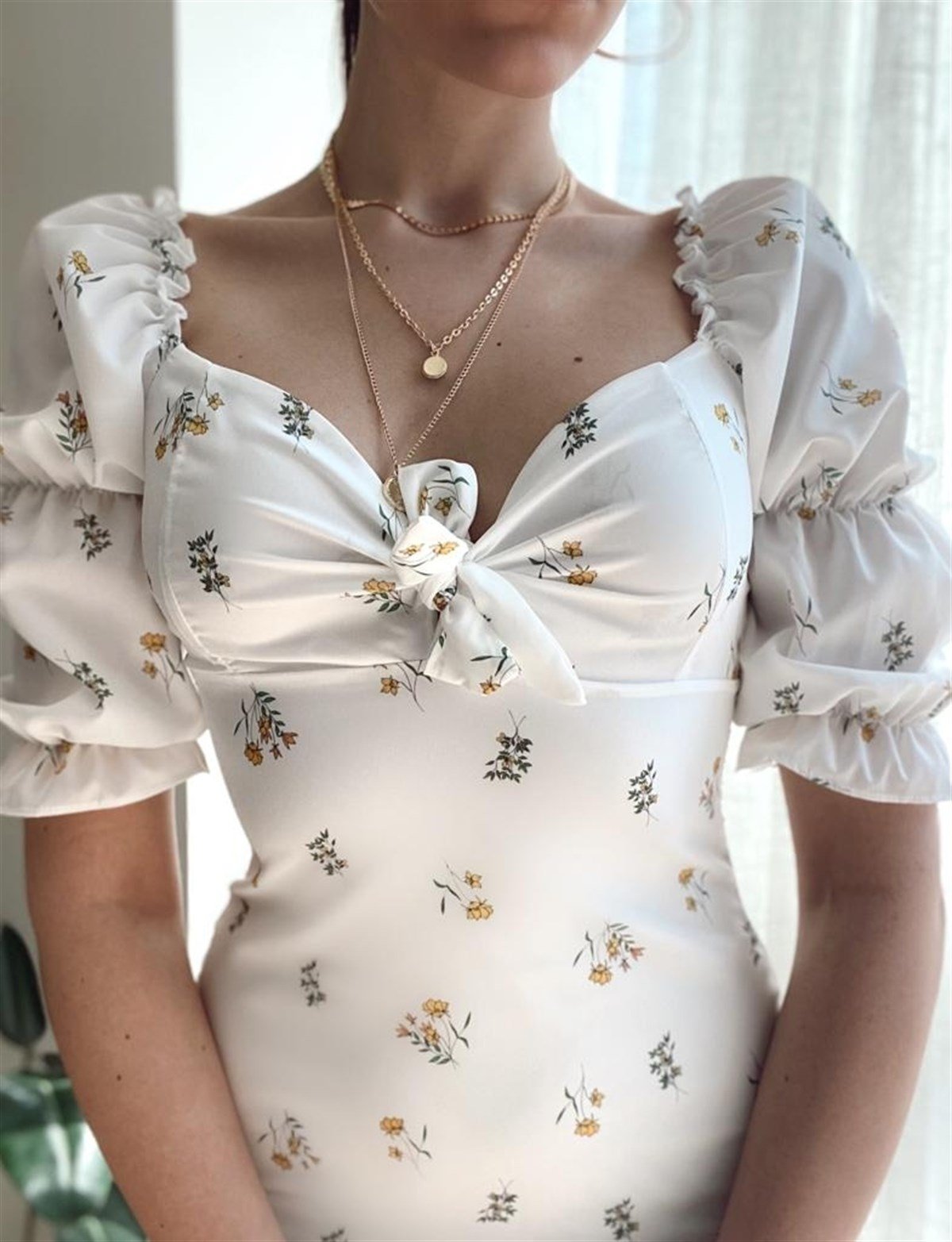 Çiçek Detay Önü Bağlamalı Midi Elbise - BEYAZ