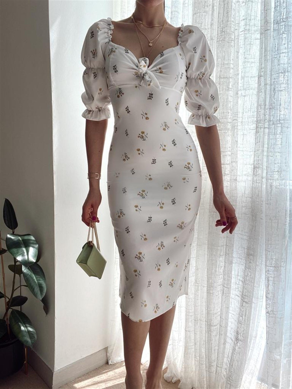 Çiçek Detay Önü Bağlamalı Midi Elbise - BEYAZ