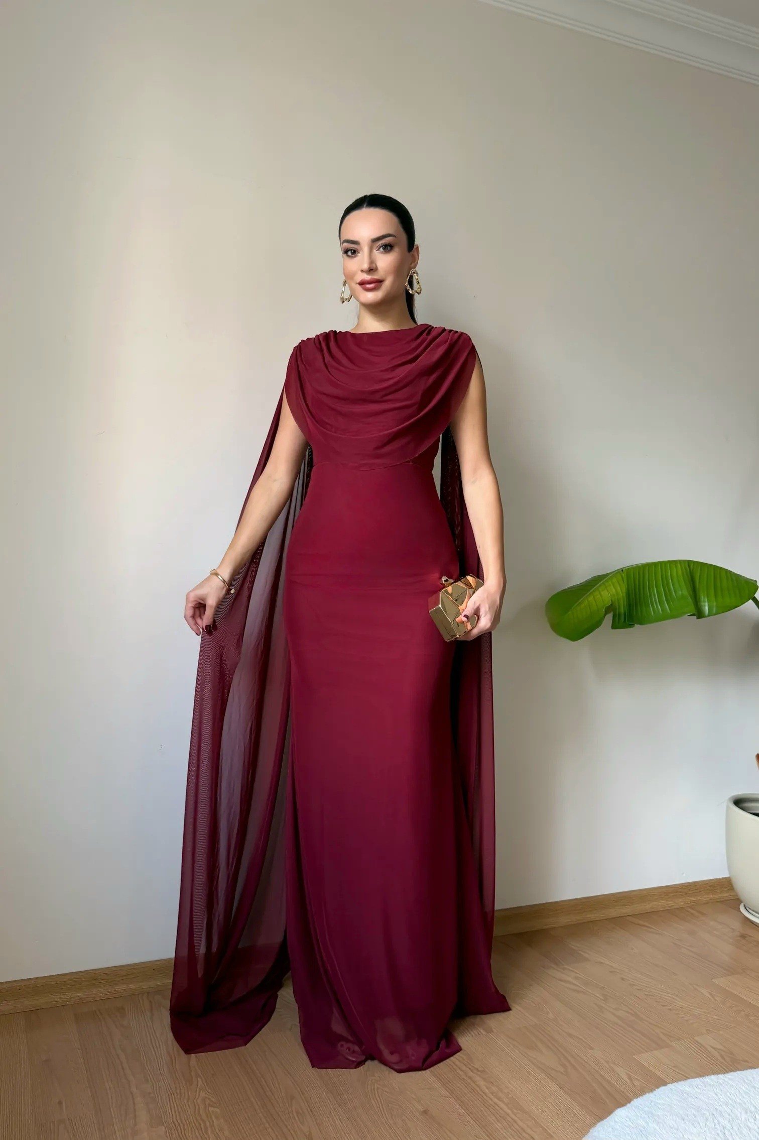 Degaje Yaka Şifon Pelerinli Maxi Abiye Elbise - Bordo