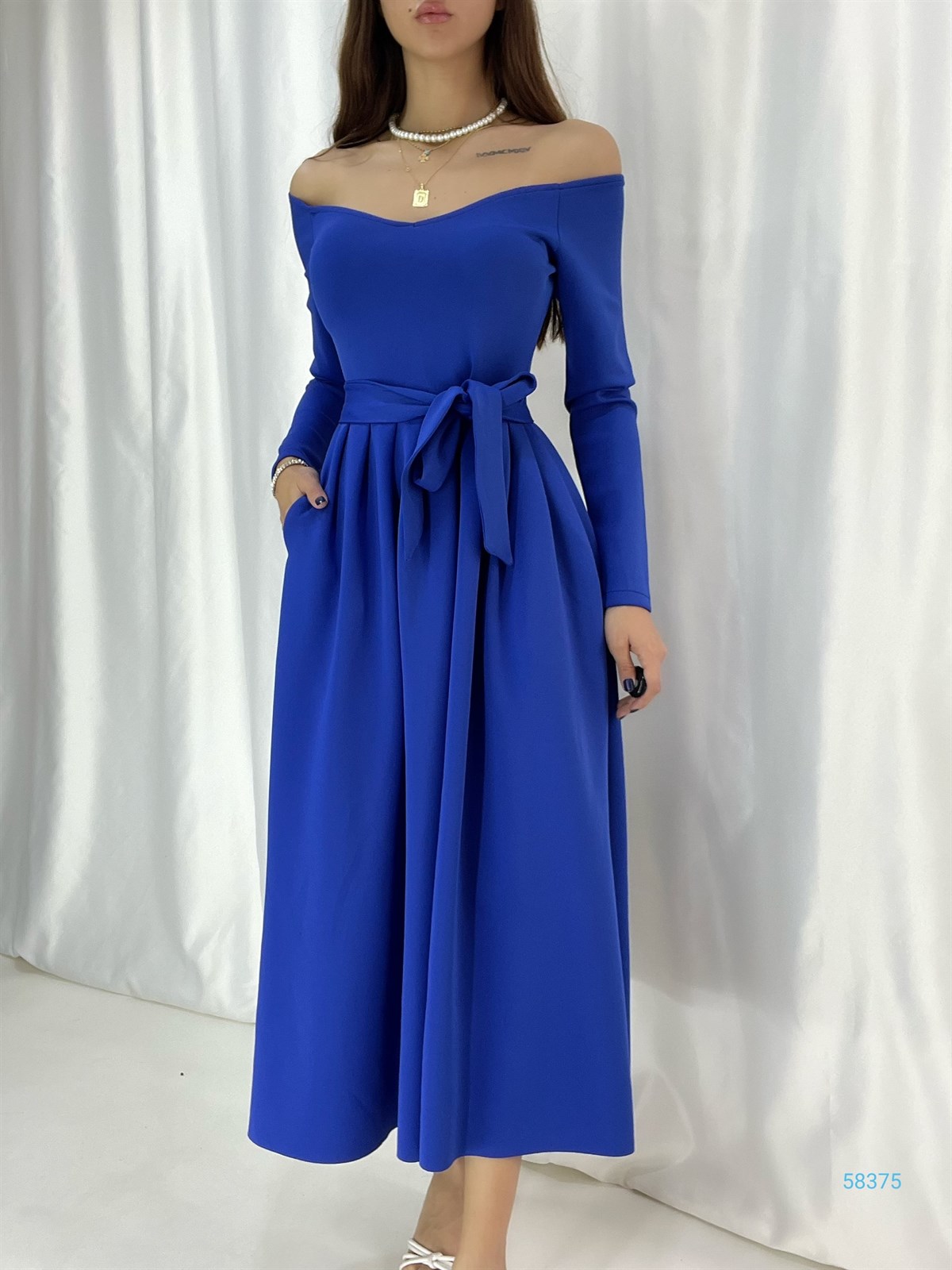 Derin V Yaka Kemerli Midi Kadın Elbise - SAKS MAVİ