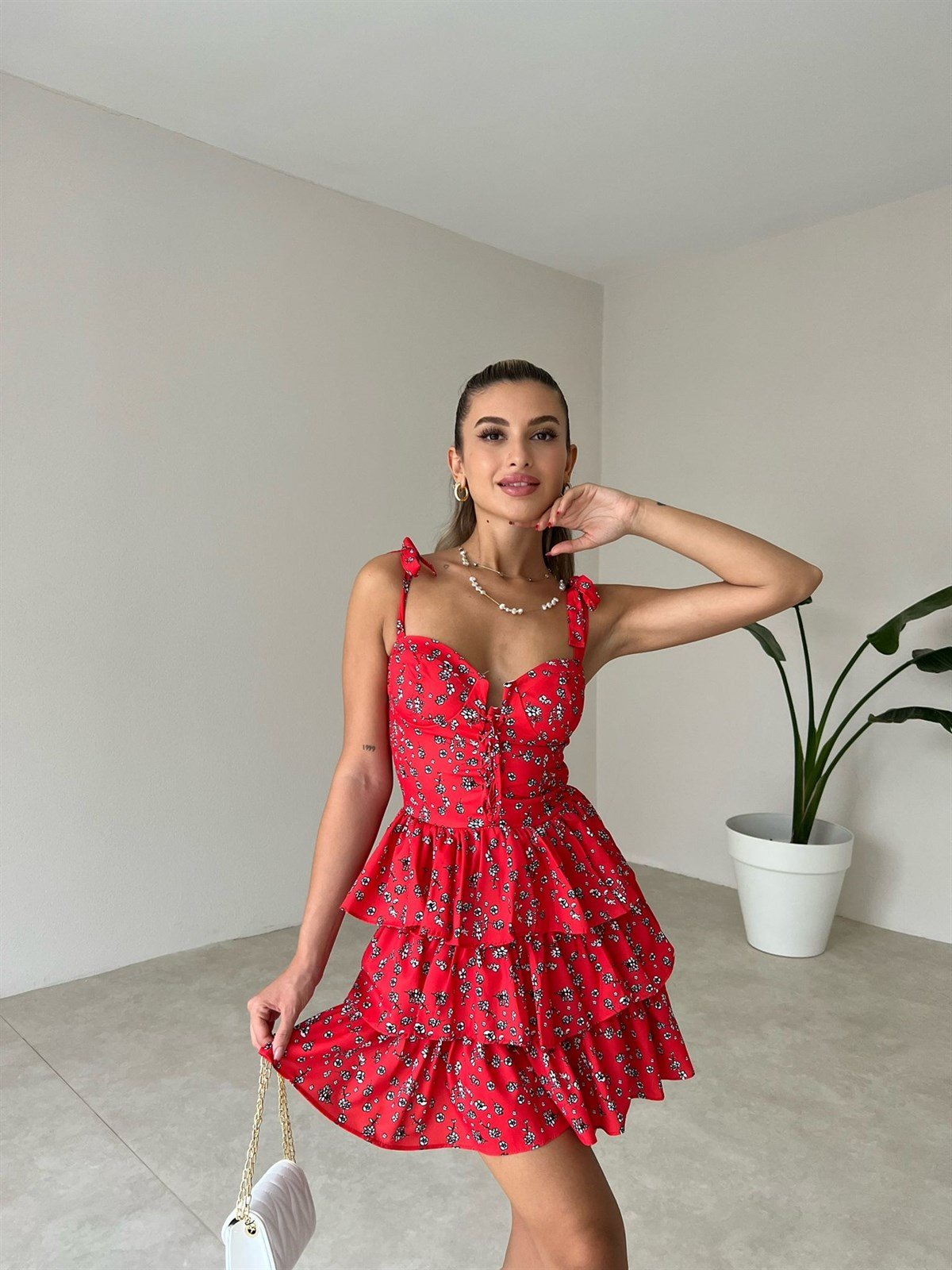 Etek Kat Kat Göğüs Bağlamalı Elbise - KIRMIZI