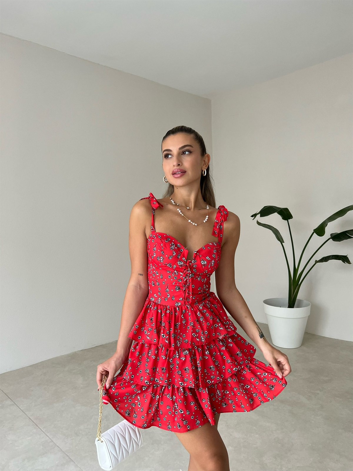 Etek Kat Kat Göğüs Bağlamalı Elbise - KIRMIZI