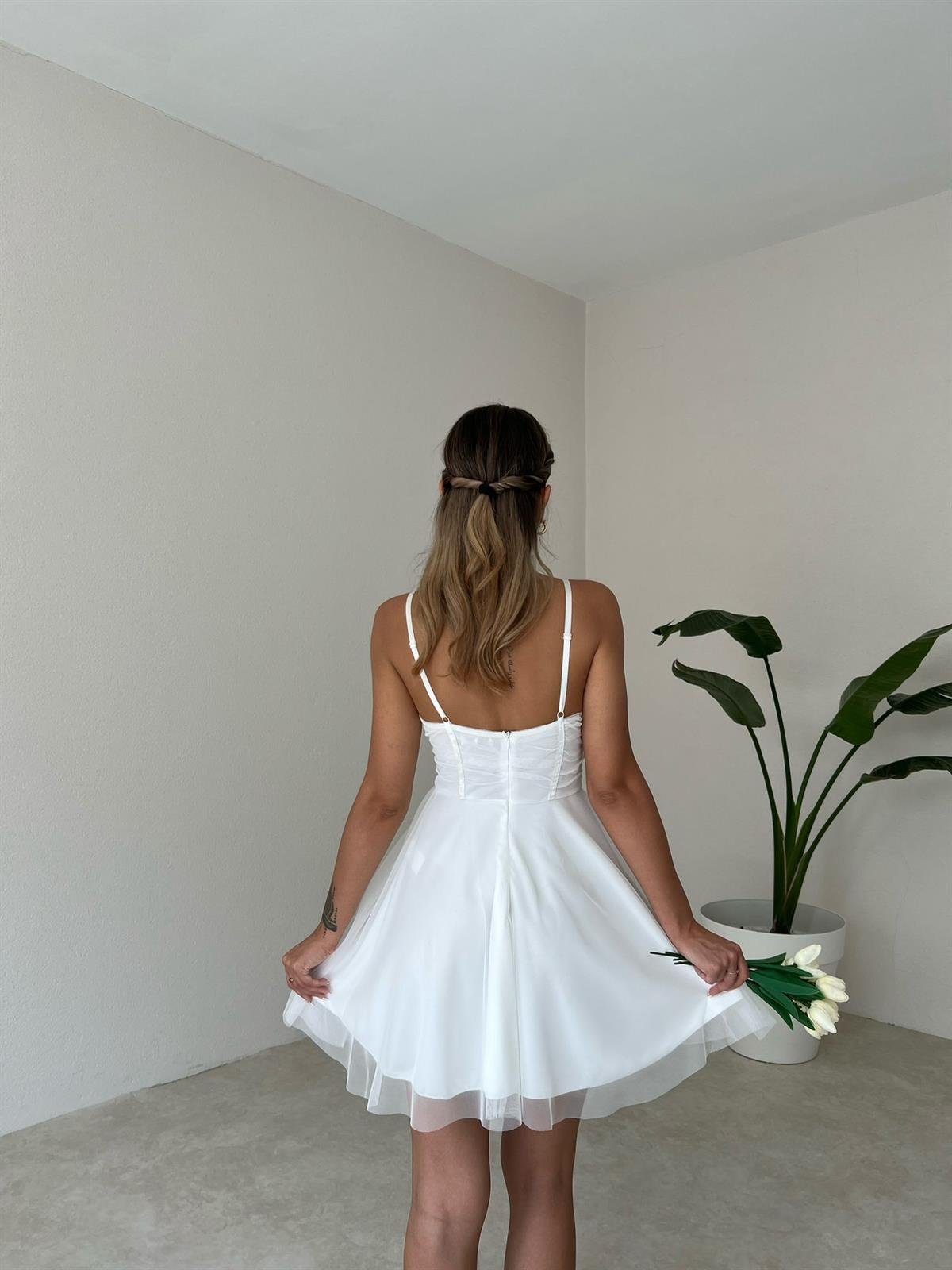 Göğüs Detay Tül Kumaş Elbise - BEYAZ