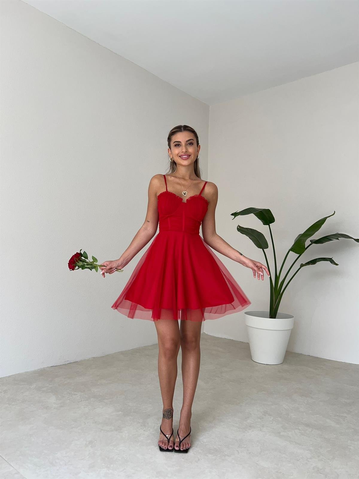 Göğüs Detay Tül Kumaş Elbise - KIRMIZI