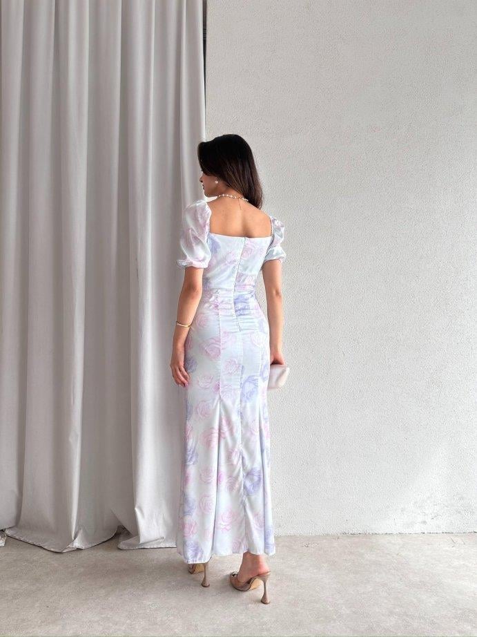 Göğüs Drape Pastel Çiçek Desenli Maxi Boy Saten Elbise Kısa Kol - MAVİ
