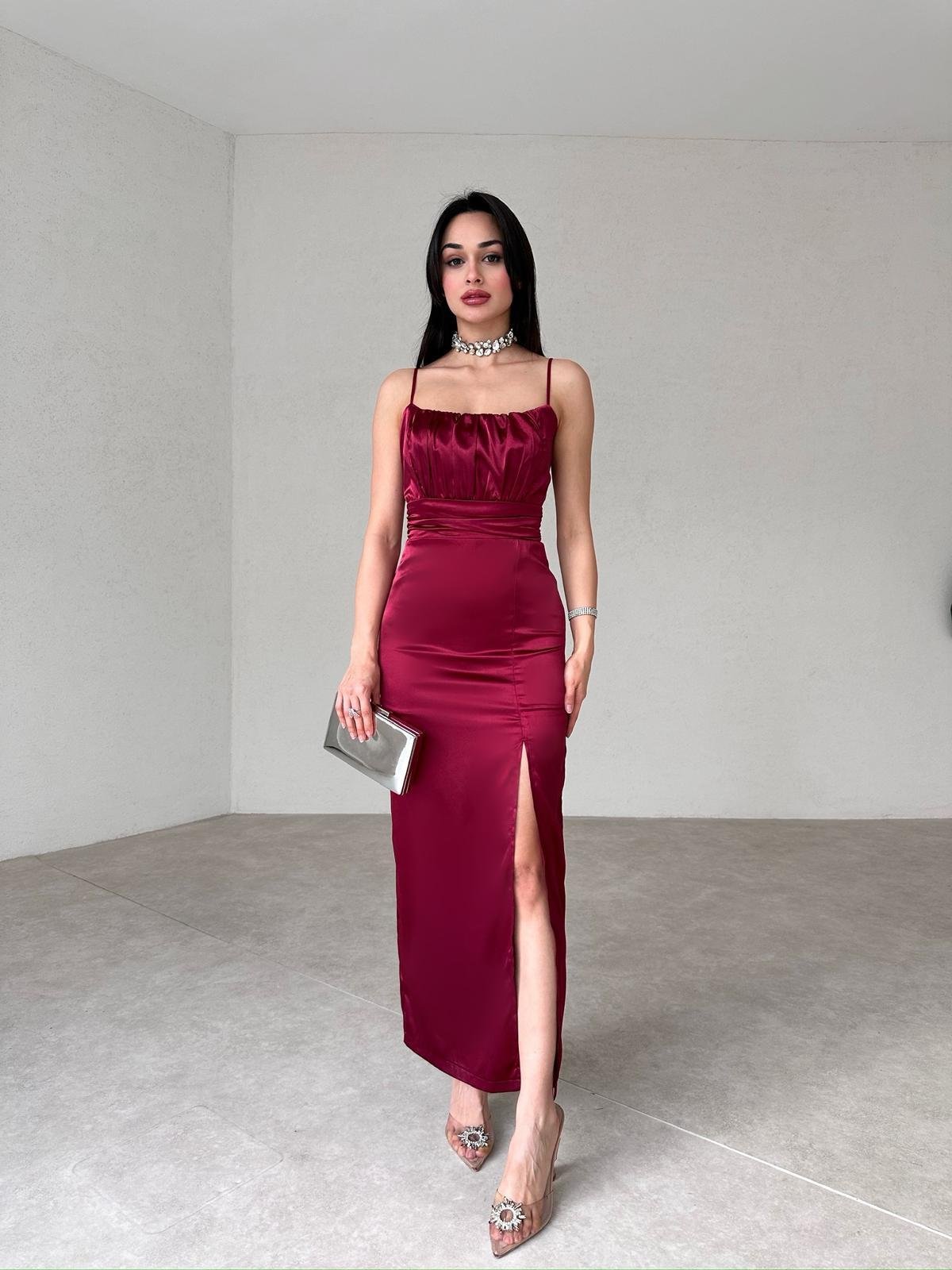 Göğüs Drapeli İnce Askılı Saten Elbise - BORDO