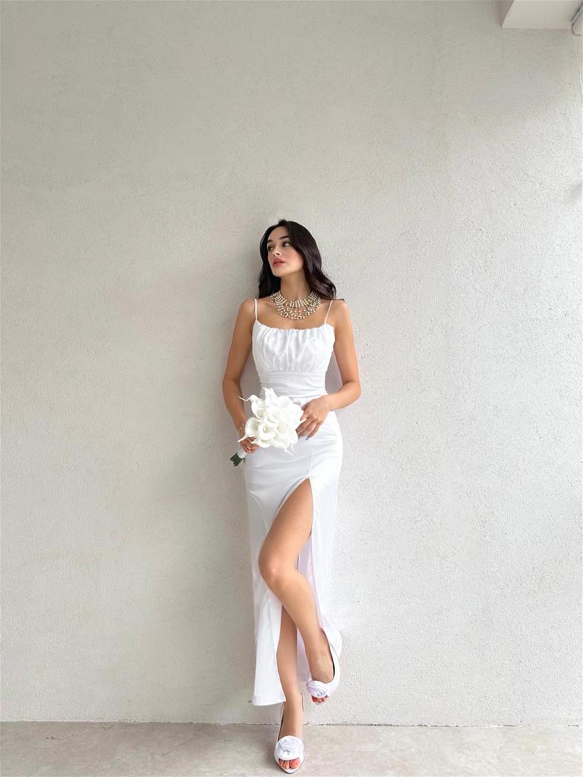 Göğüs Drapeli İnce Askılı Saten Elbise - BEYAZ