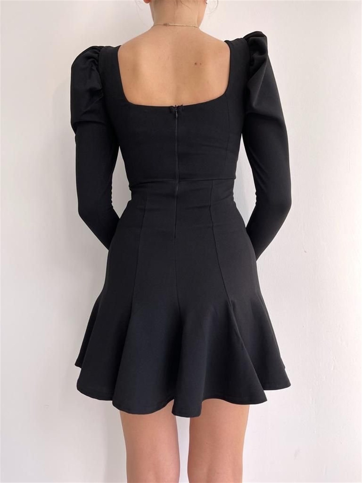 Göğüs Gloplu Etek Volanlı Elbise - SİYAH 