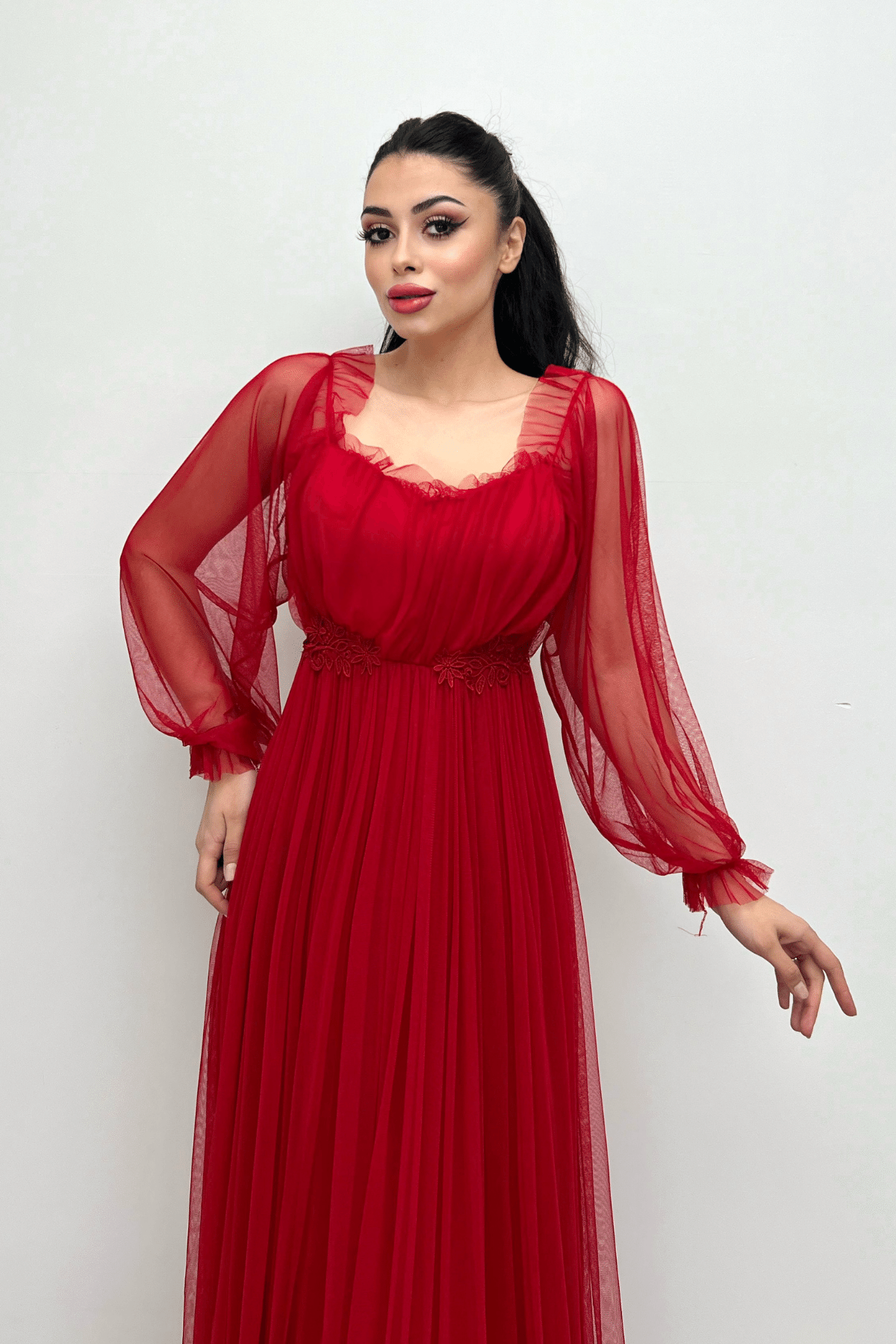 Güpür Detay Tül Elbise - KIRMIZI