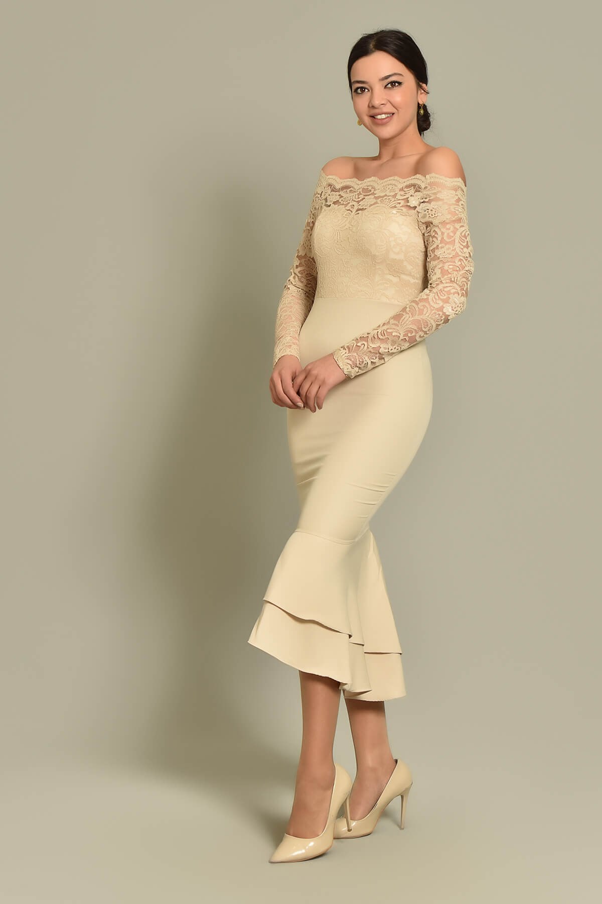 Güpür Ve Volan Detay Elbise - KREM