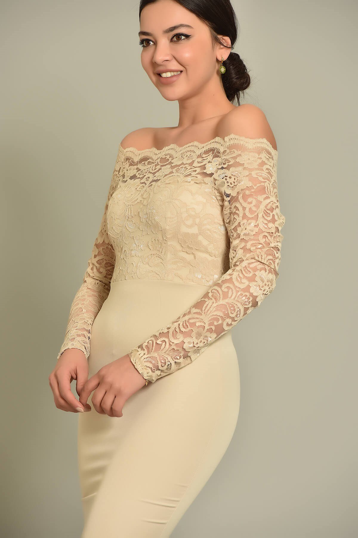 Güpür Ve Volan Detay Elbise - KREM