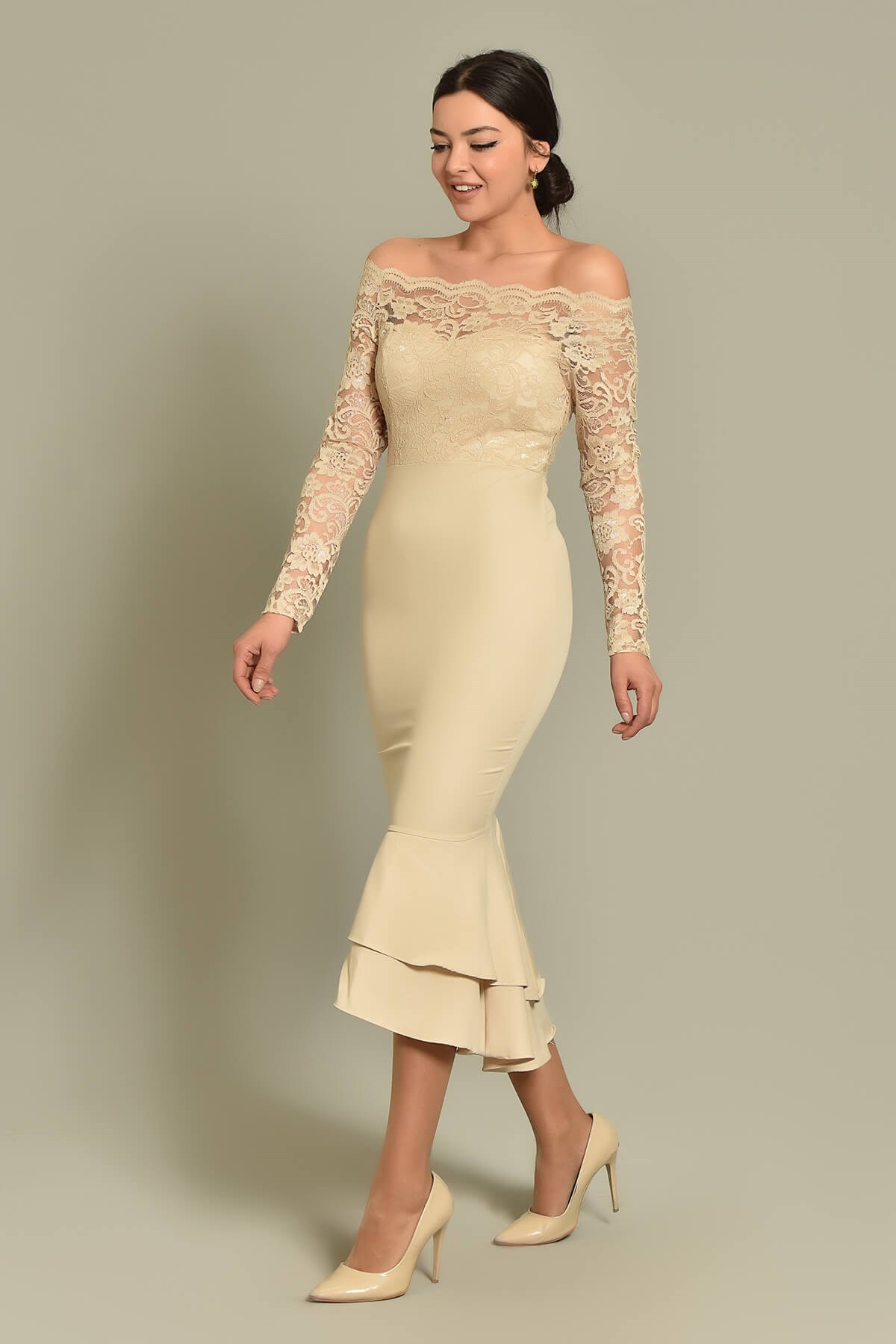 Güpür Ve Volan Detay Elbise - KREM