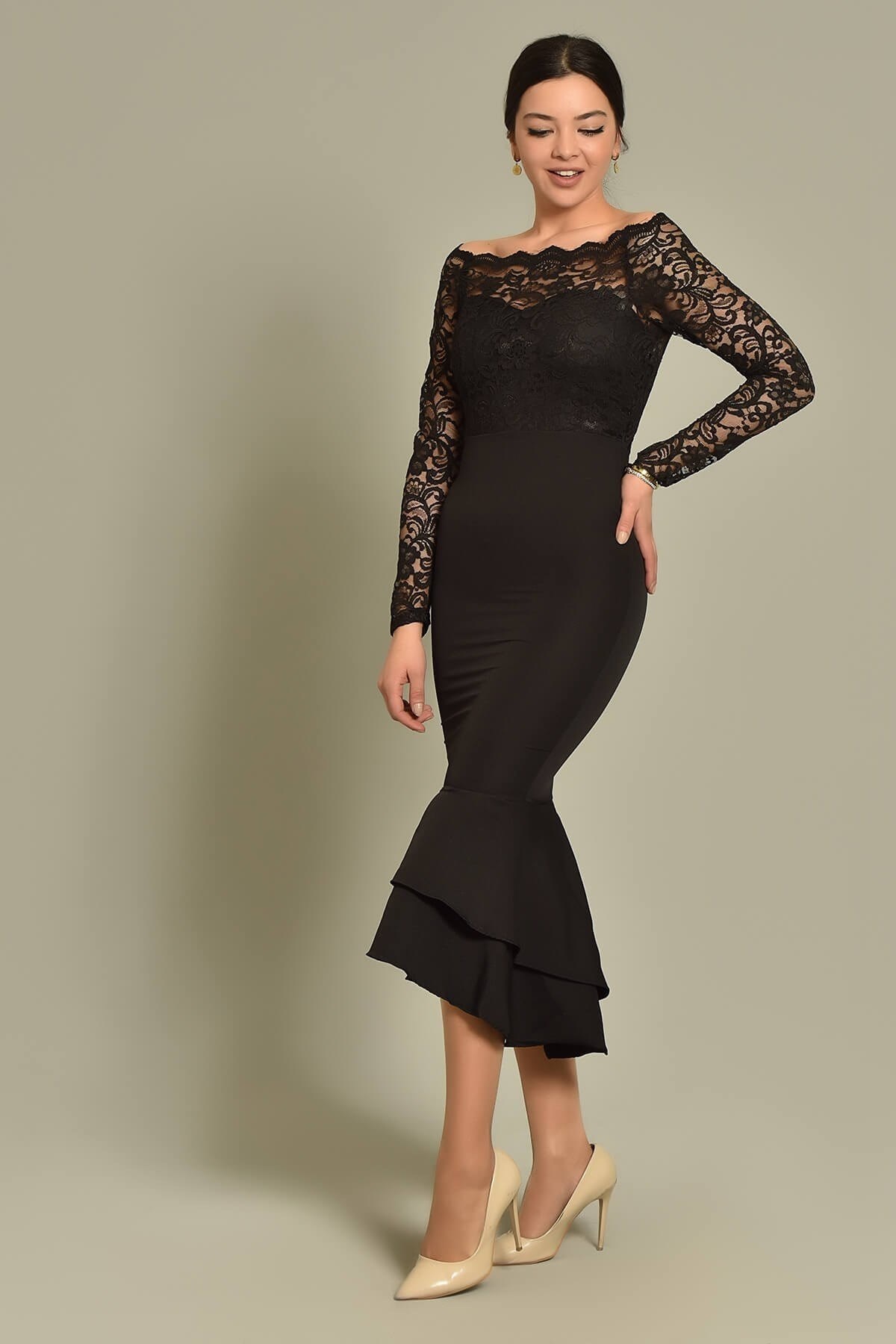 Güpür Ve Volan Detay Elbise - SİYAH