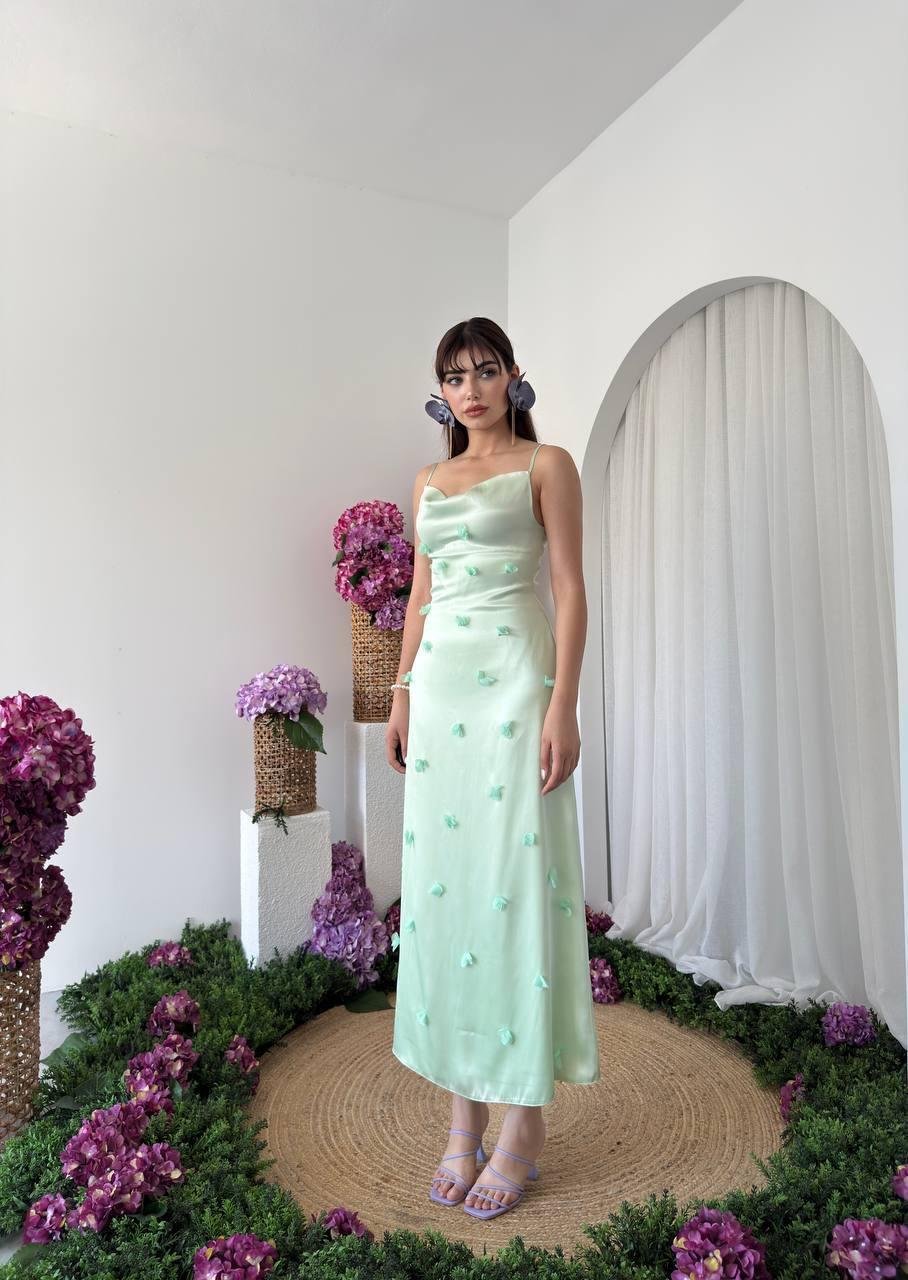 İp Askılı Çiçek Detaylı Uzun Saten Kalem Elbise - YEŞİL