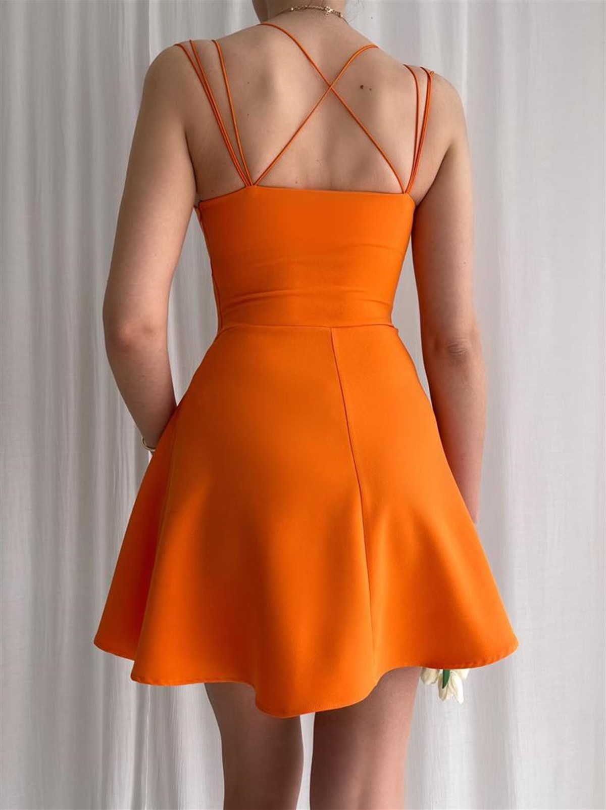 Kalp Yaka Askı Sırt Detay Elbise - TURUNCU