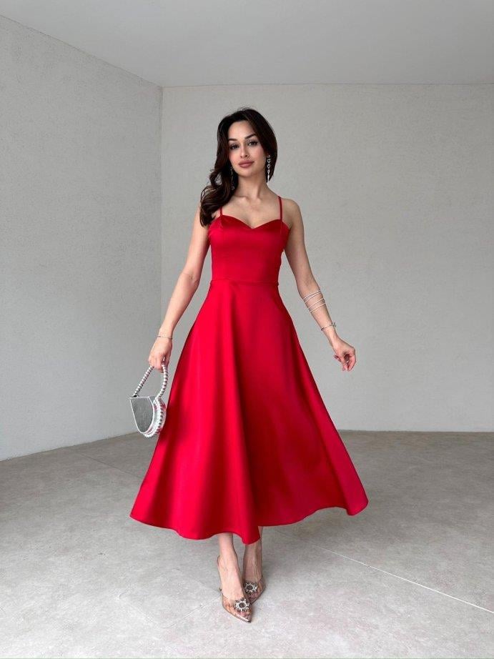 Kalp Yaka İp Askılı Midi Boy Saten Elbise - KIRMIZI