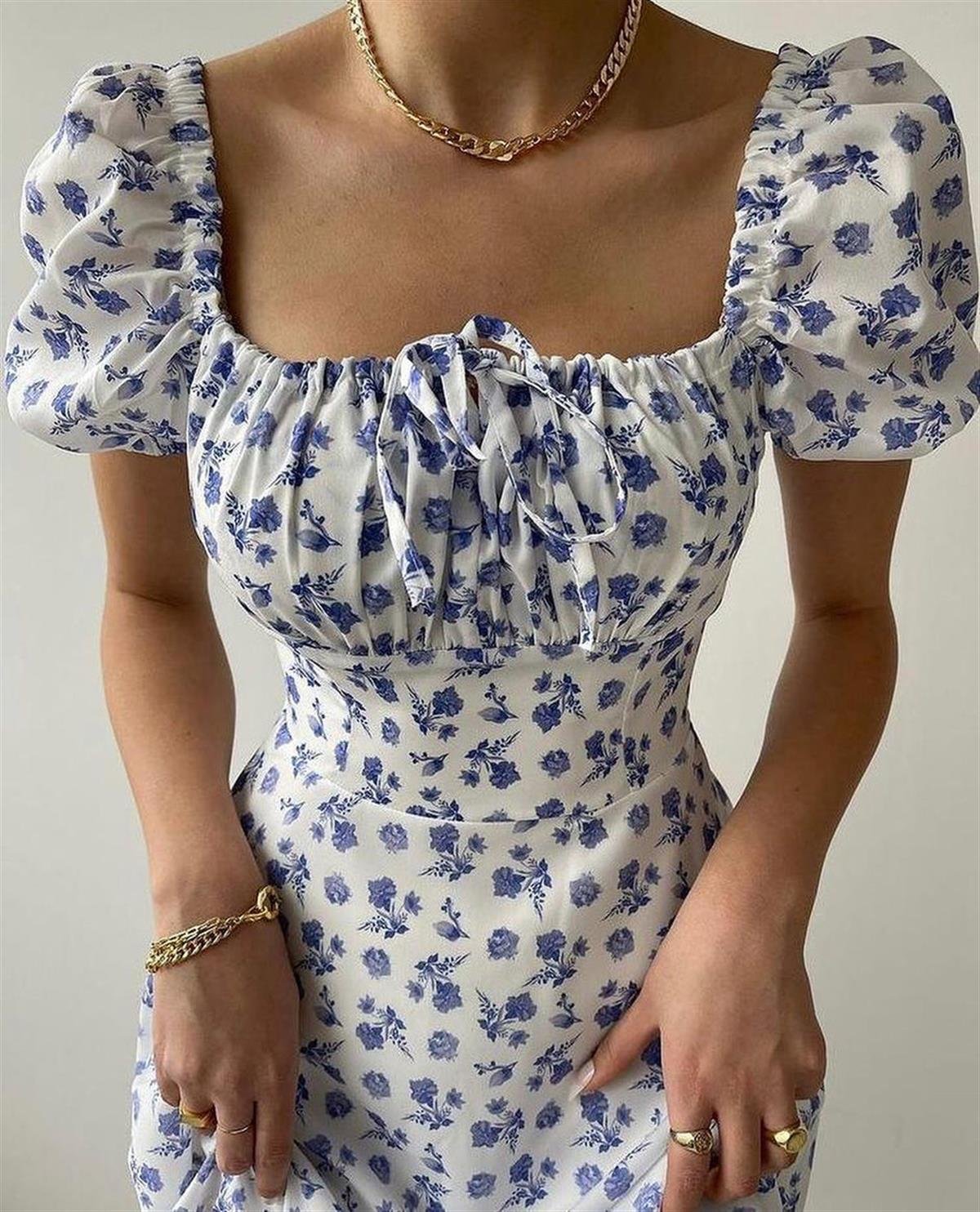 Kare Yaka Çiçekli Yırtmaç Detay Mini Elbise - MAVİ