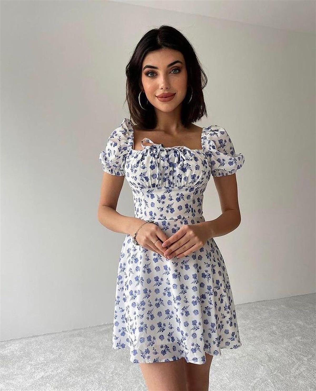 Kare Yaka Çiçekli Yırtmaç Detay Mini Elbise - MAVİ