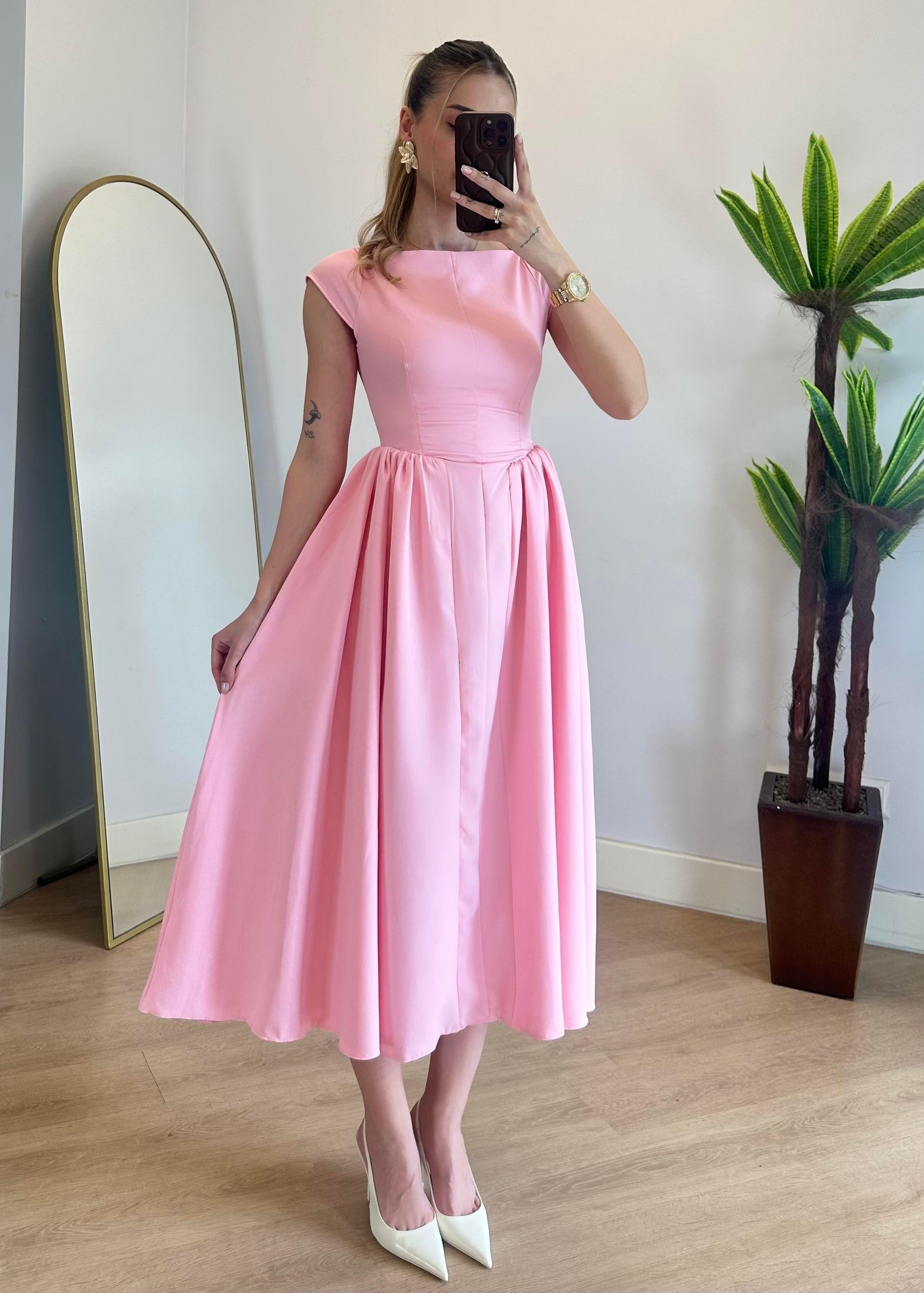 Kare Yaka Sırt Dekolteli Pliseli Belden Oturmalı Balon Uzun Elbise - PEMBE