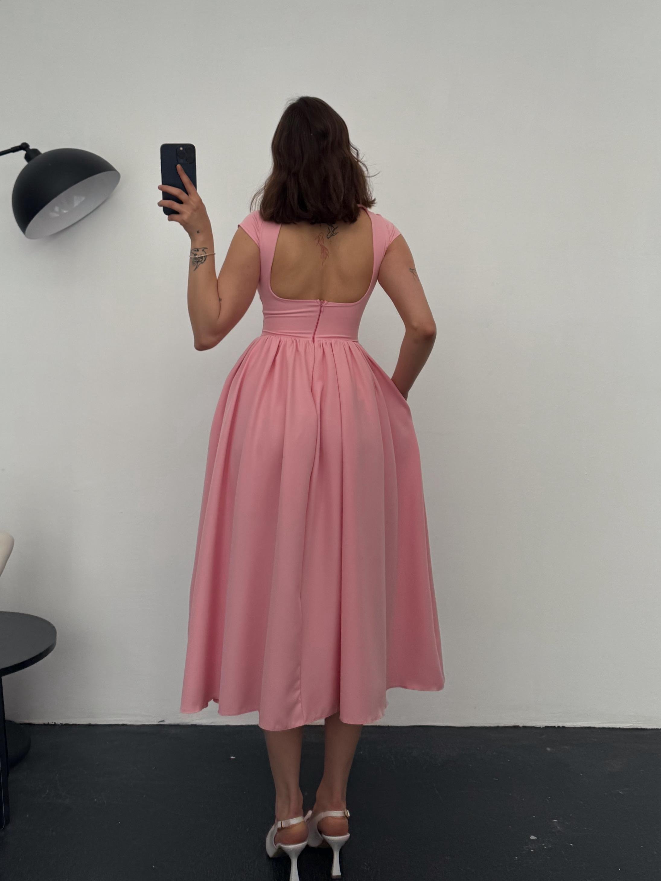 Kare Yaka Sırt Dekolteli Pliseli Belden Oturmalı Balon Uzun Elbise - PEMBE