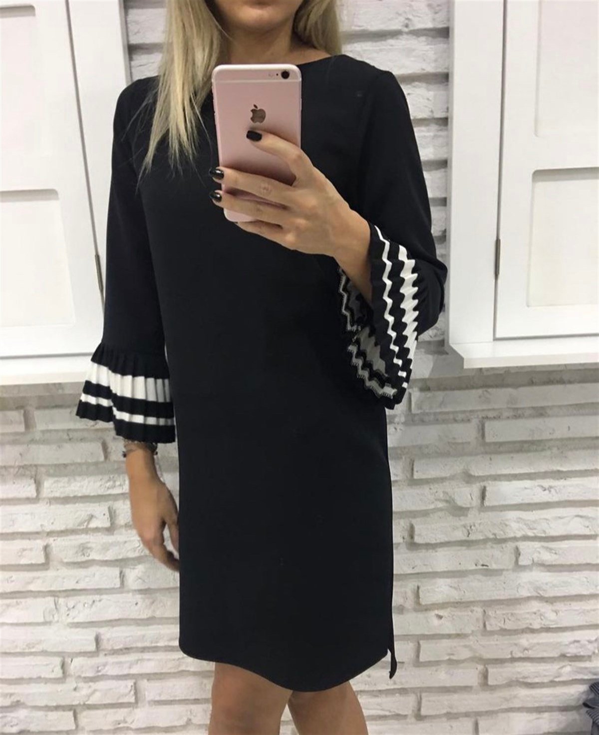 Kollar İspanyol Siyah Beyaz Çizgi Detaylıı Mini Elbise - SİYAH