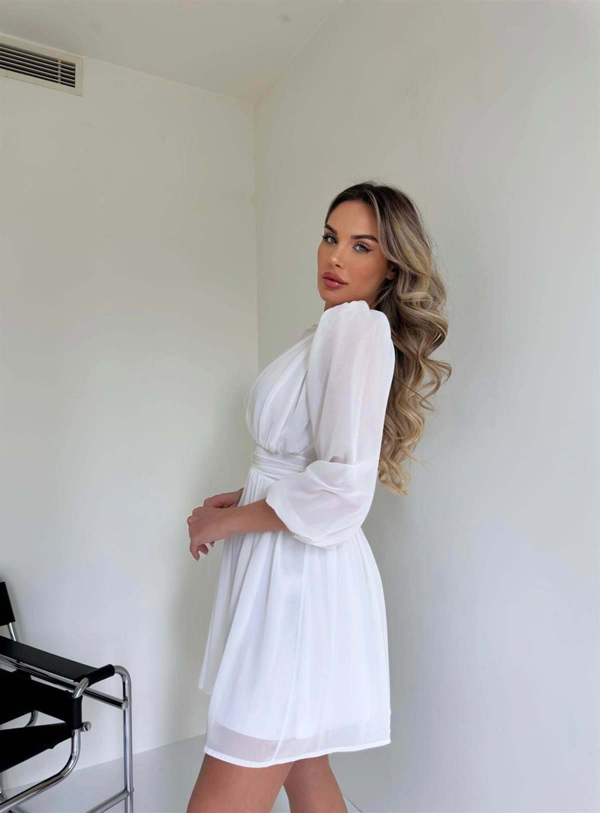 Kruvaze Yaka Belden Oturmalı Şifon Kumaş Kiloş Elbise - BEYAZ