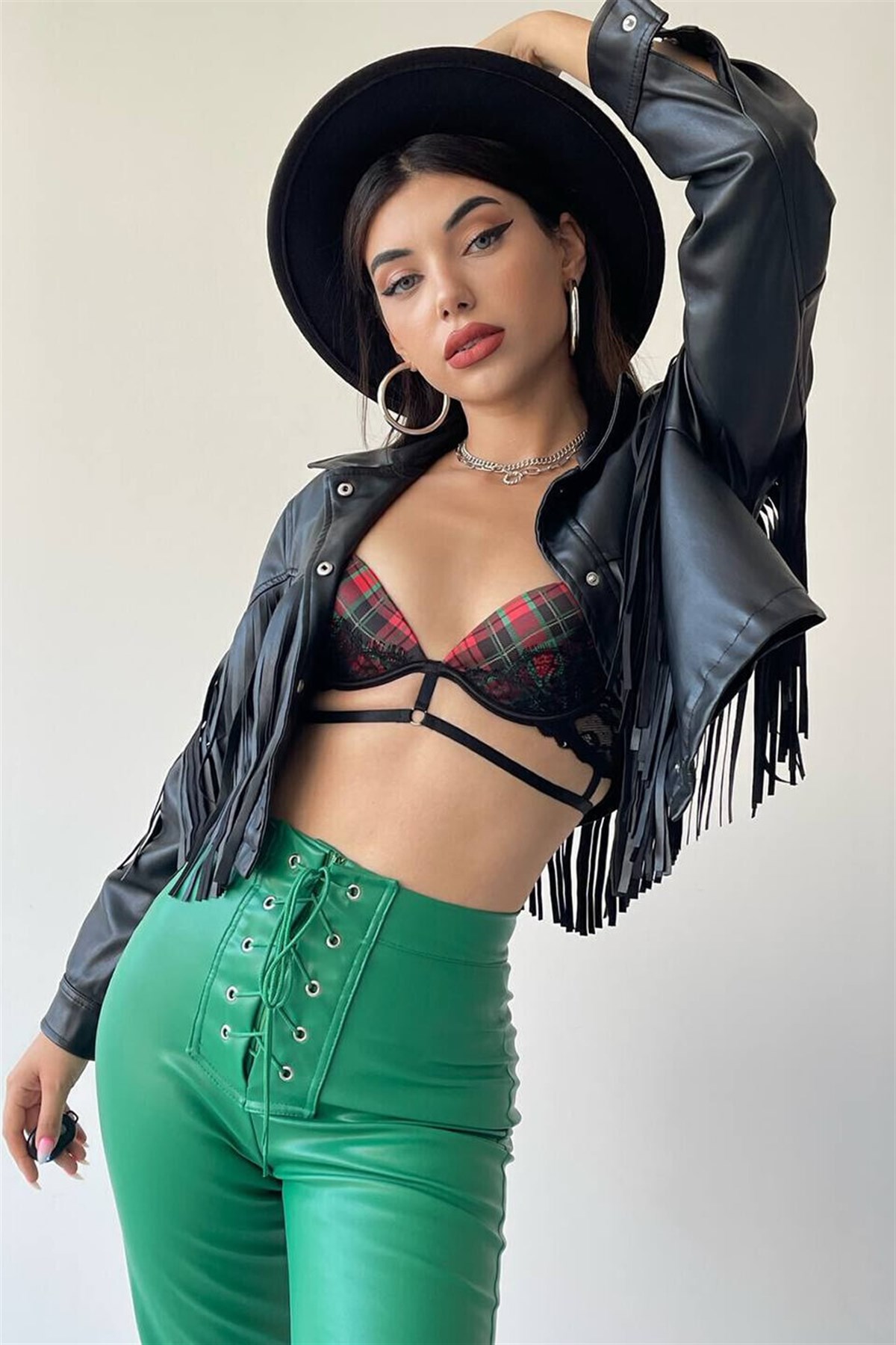 Kuşgözü Bağlama Detaylı Deri Kadın Pantolon - YEŞİL