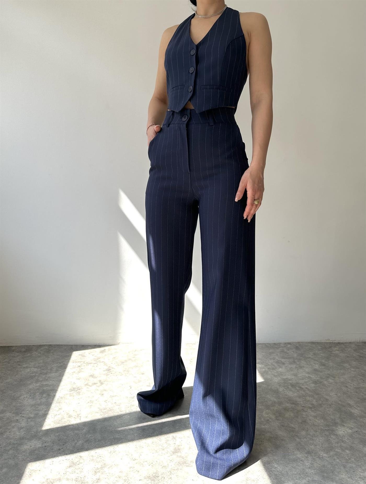 Lacivert Çizgili Straplez Yelek ve Pantolon Takım