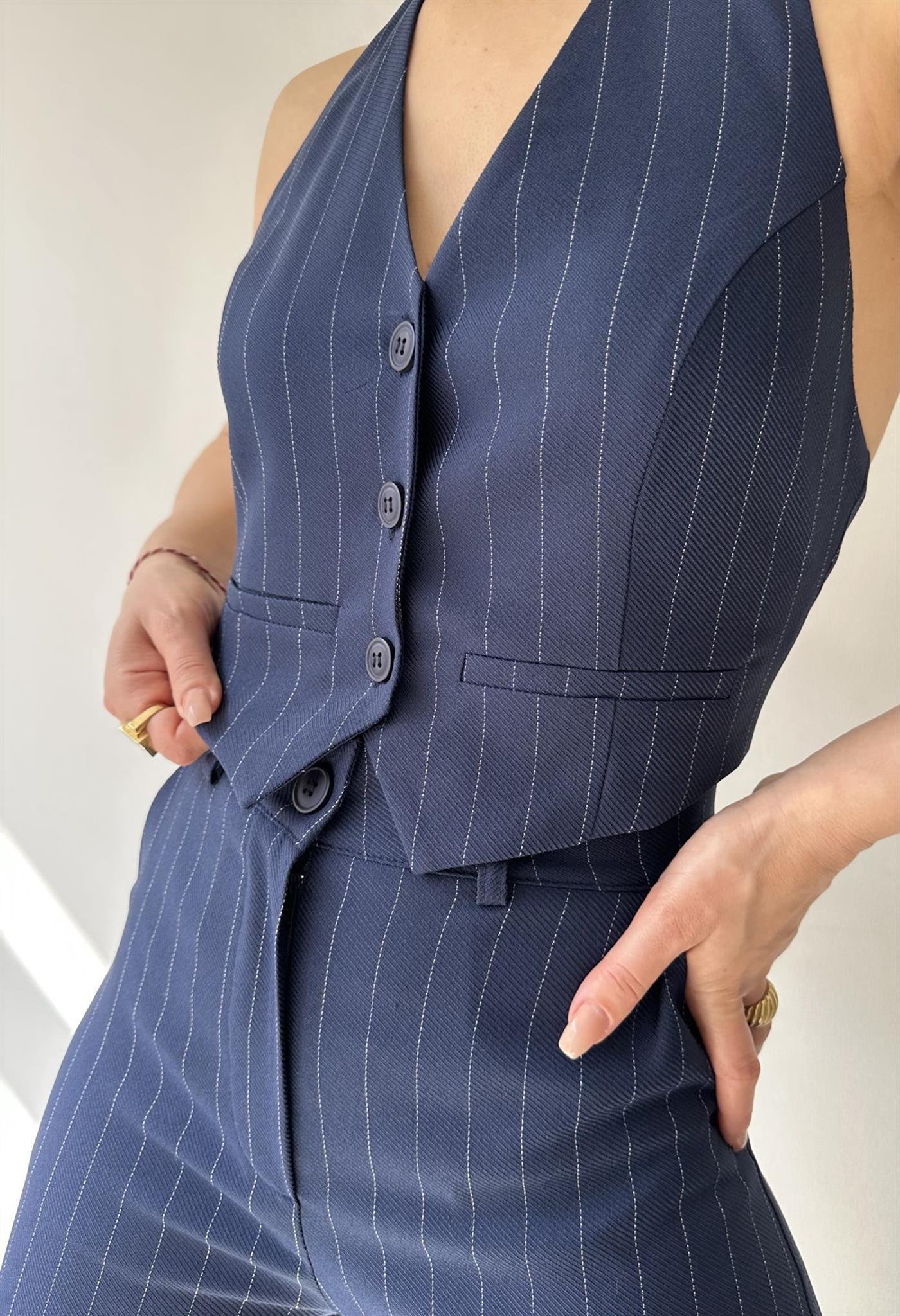 Lacivert Çizgili Straplez Yelek ve Pantolon Takım