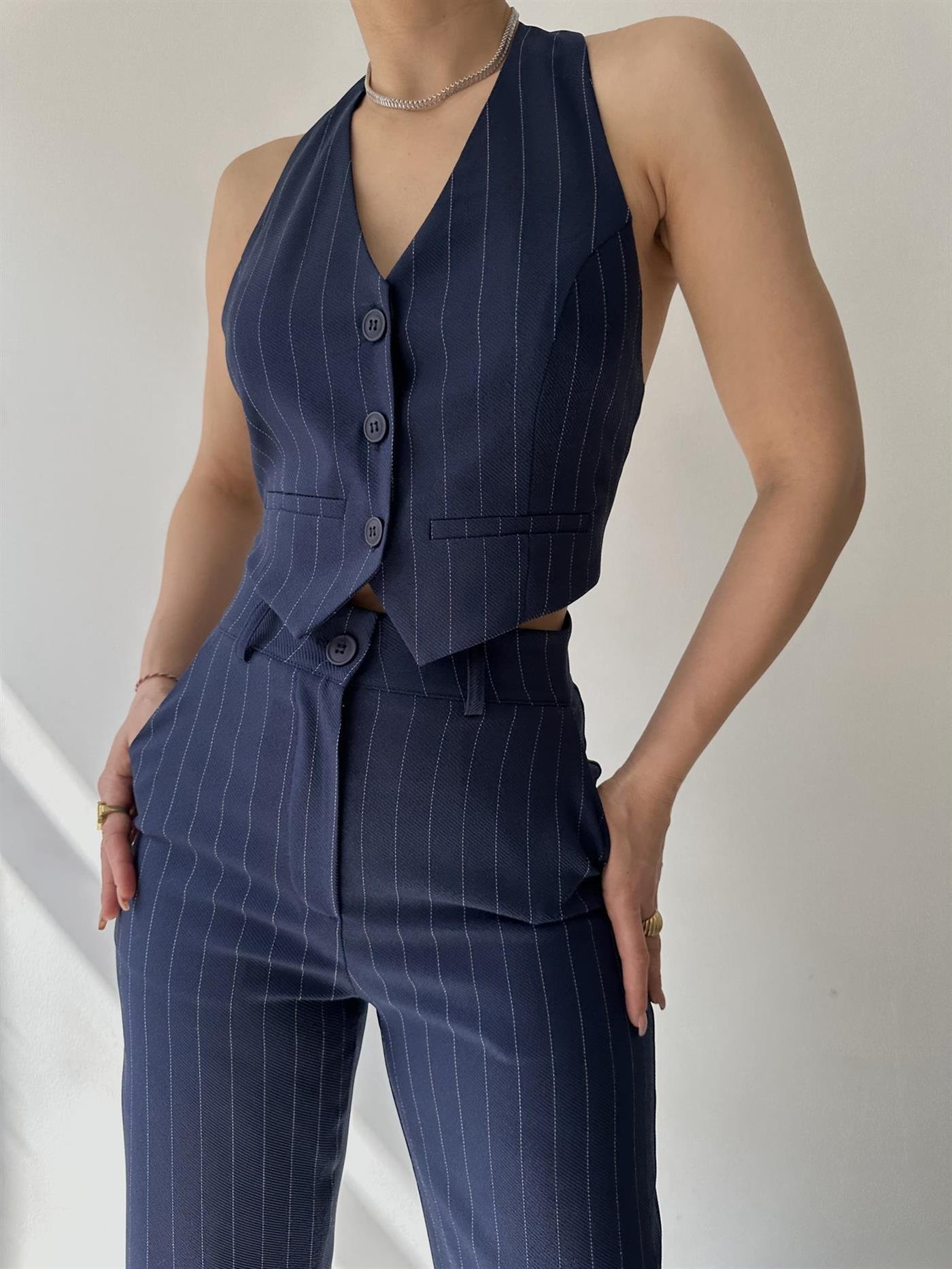 Lacivert Çizgili Straplez Yelek ve Pantolon Takım