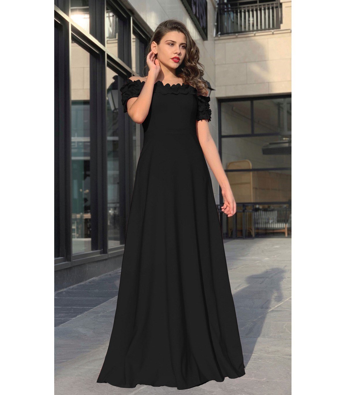 Madonna Yaka Gül Detay Abiye - SİYAH