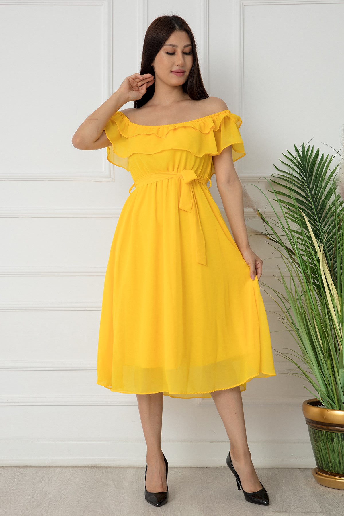 Madonna Yaka Kemerli Şifon Elbise - SARI