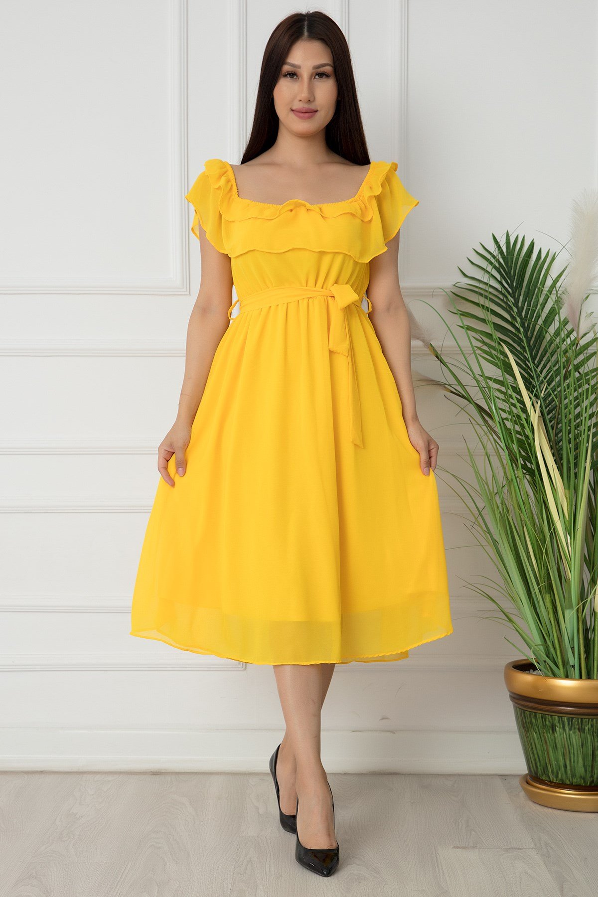 Madonna Yaka Kemerli Şifon Elbise - SARI