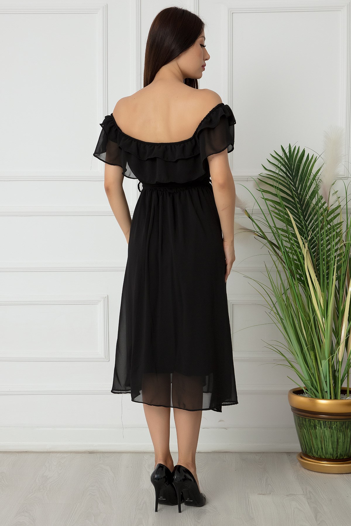 Madonna Yaka Kemerli Şifon Elbise - SİYAH