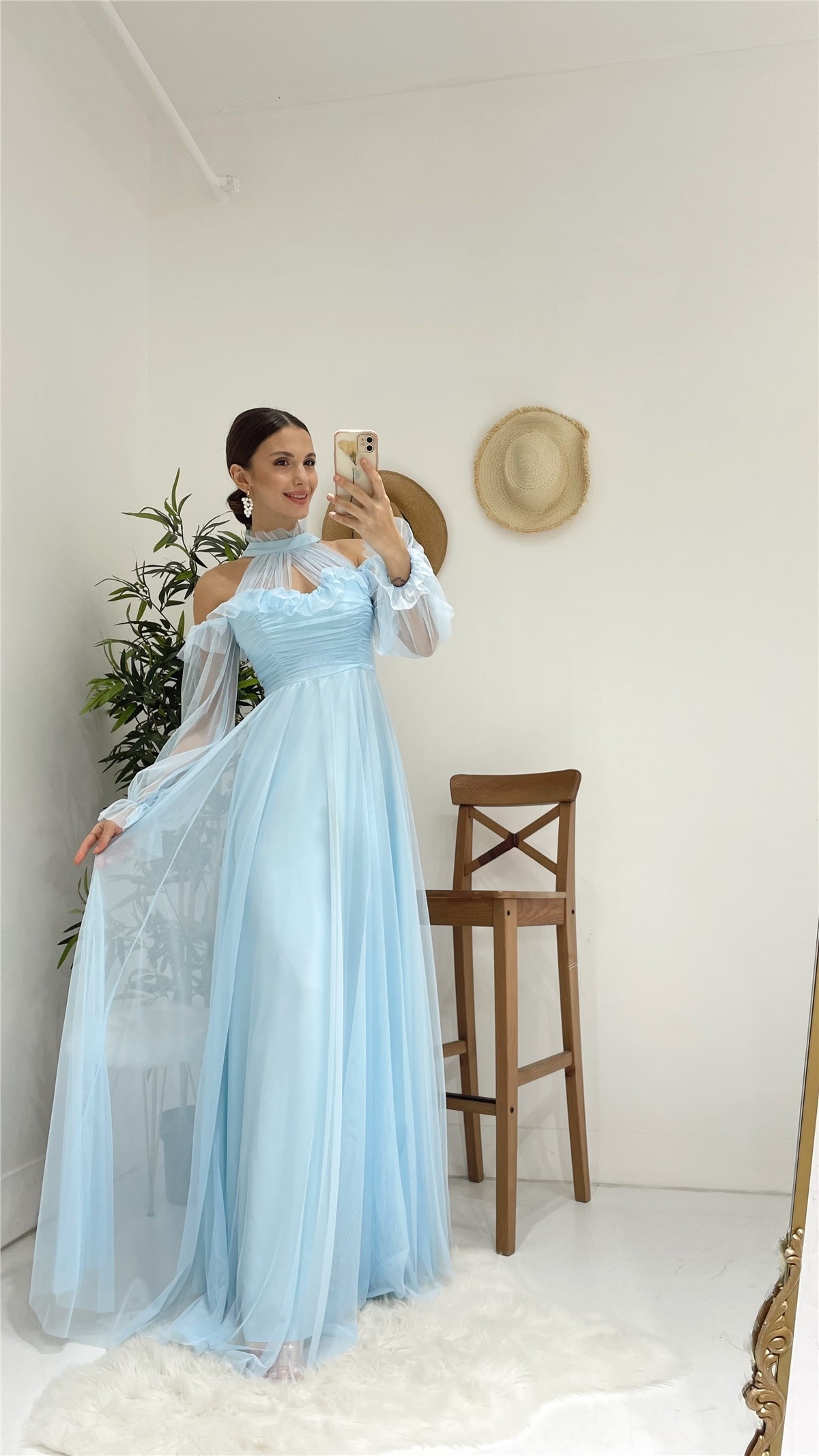 Omuz Detay Uzun Tül Tasarım Abiye - BEBEMAVİ